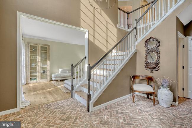 NEW TOWN MEADOWS - Residential