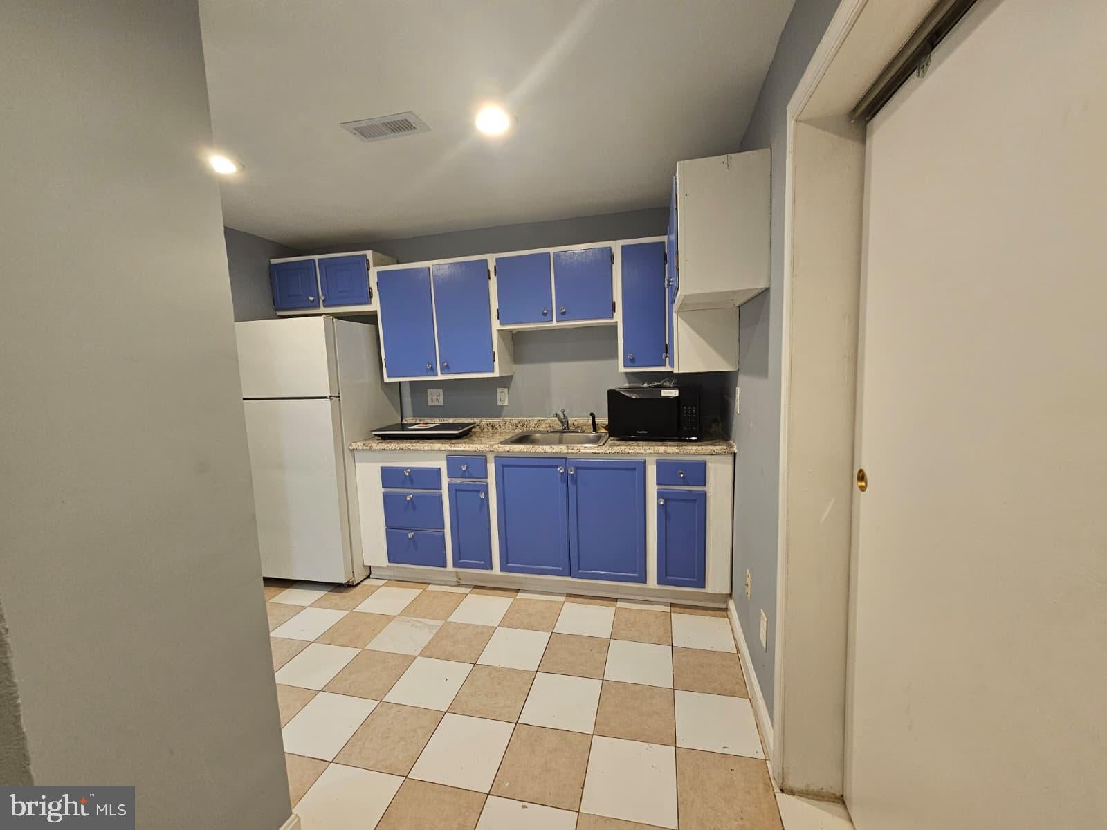 9105 CHESLEY KNOLL COURT