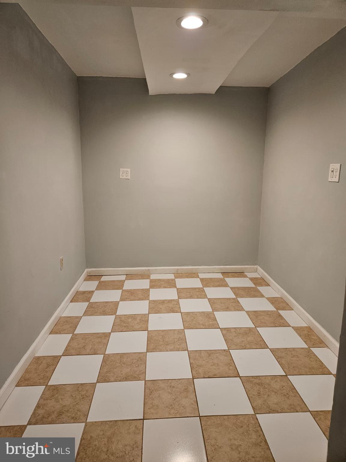 9105 CHESLEY KNOLL COURT