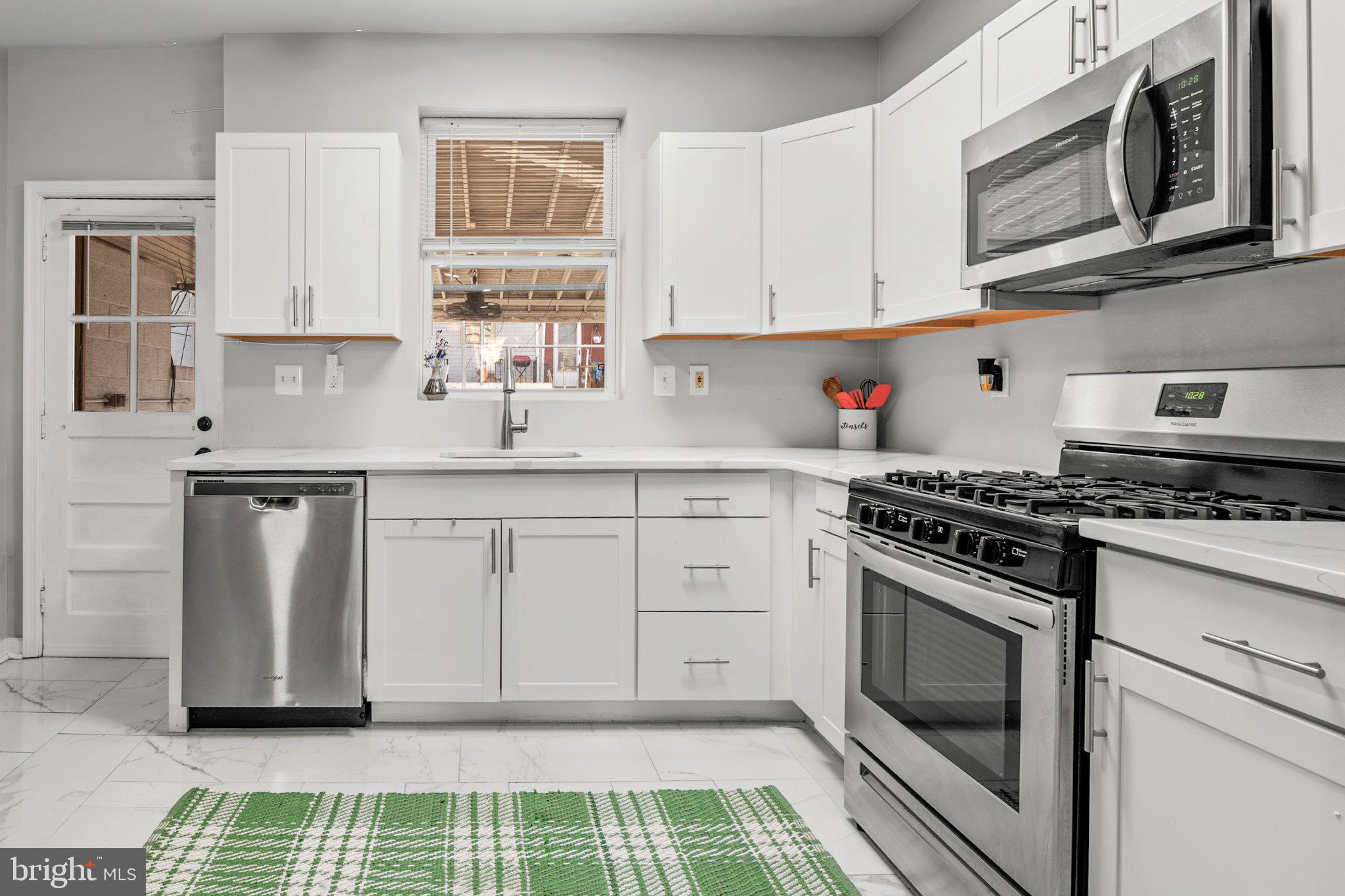 GREEKTOWN - Residential