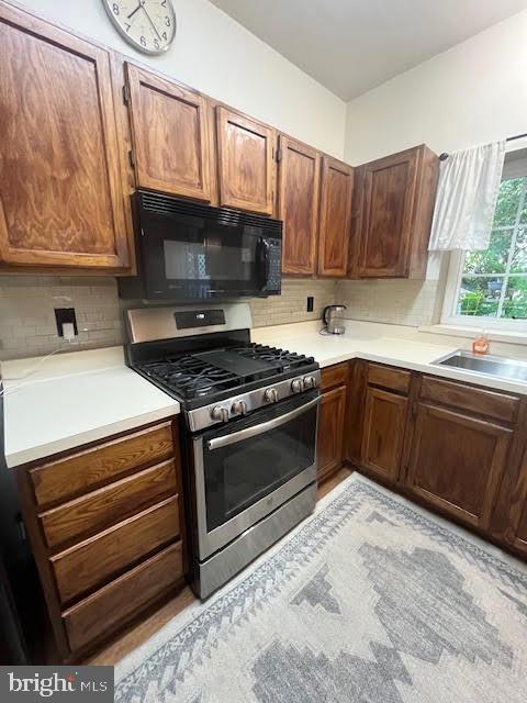 CARNABY SQUARE - Residential Lease