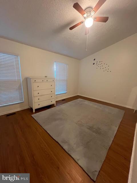 CARNABY SQUARE - Residential Lease