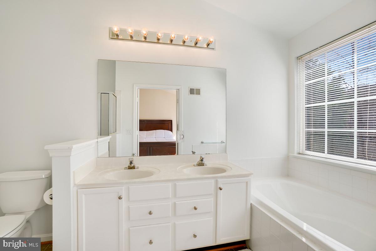 KINGSVIEW VILLAGE - Residential