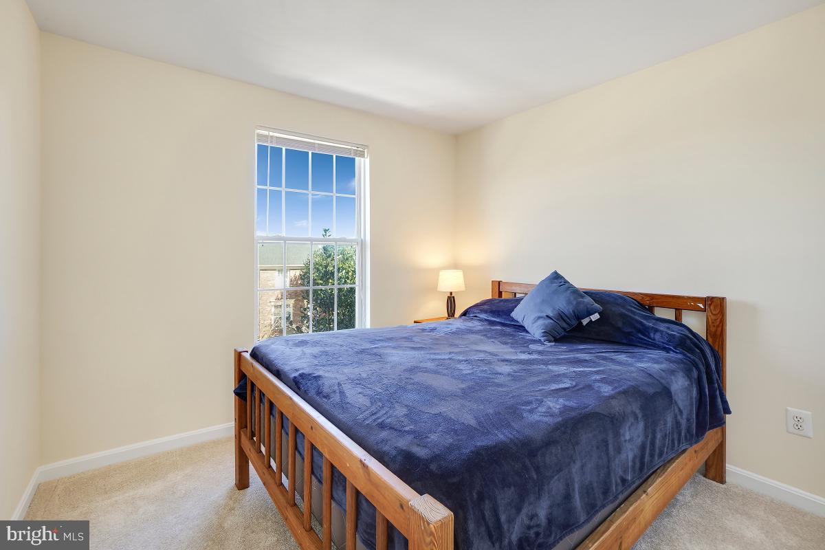 KINGSVIEW VILLAGE - Residential