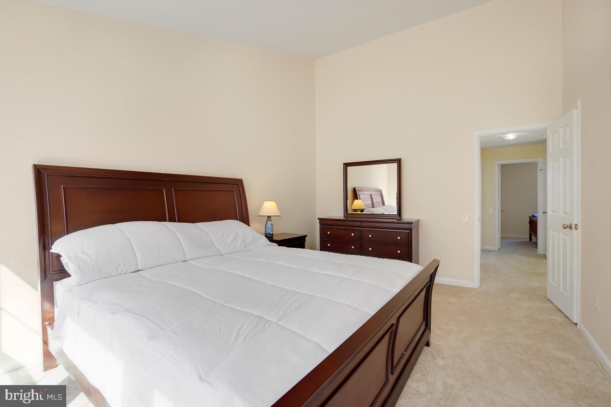 KINGSVIEW VILLAGE - Residential