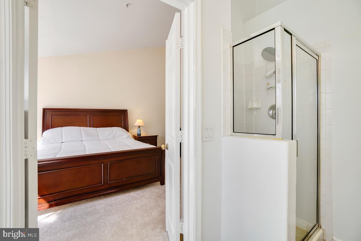 KINGSVIEW VILLAGE - Residential