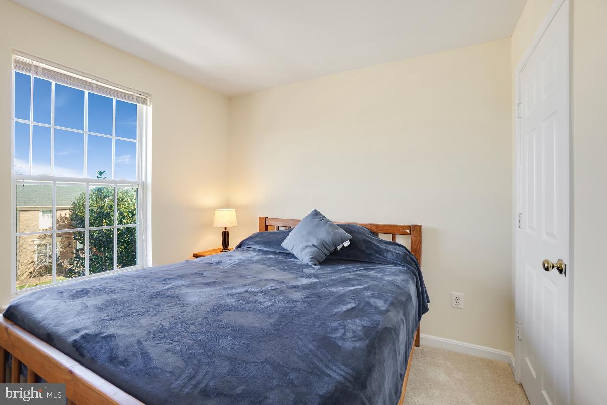 KINGSVIEW VILLAGE - Residential