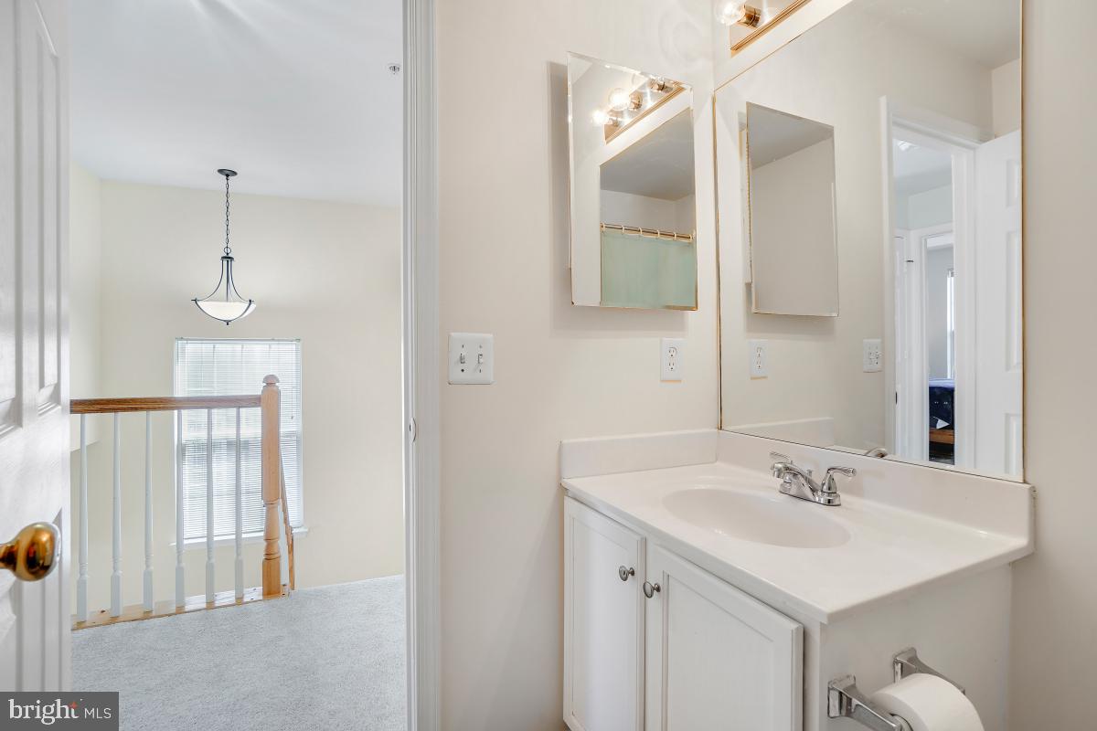 KINGSVIEW VILLAGE - Residential