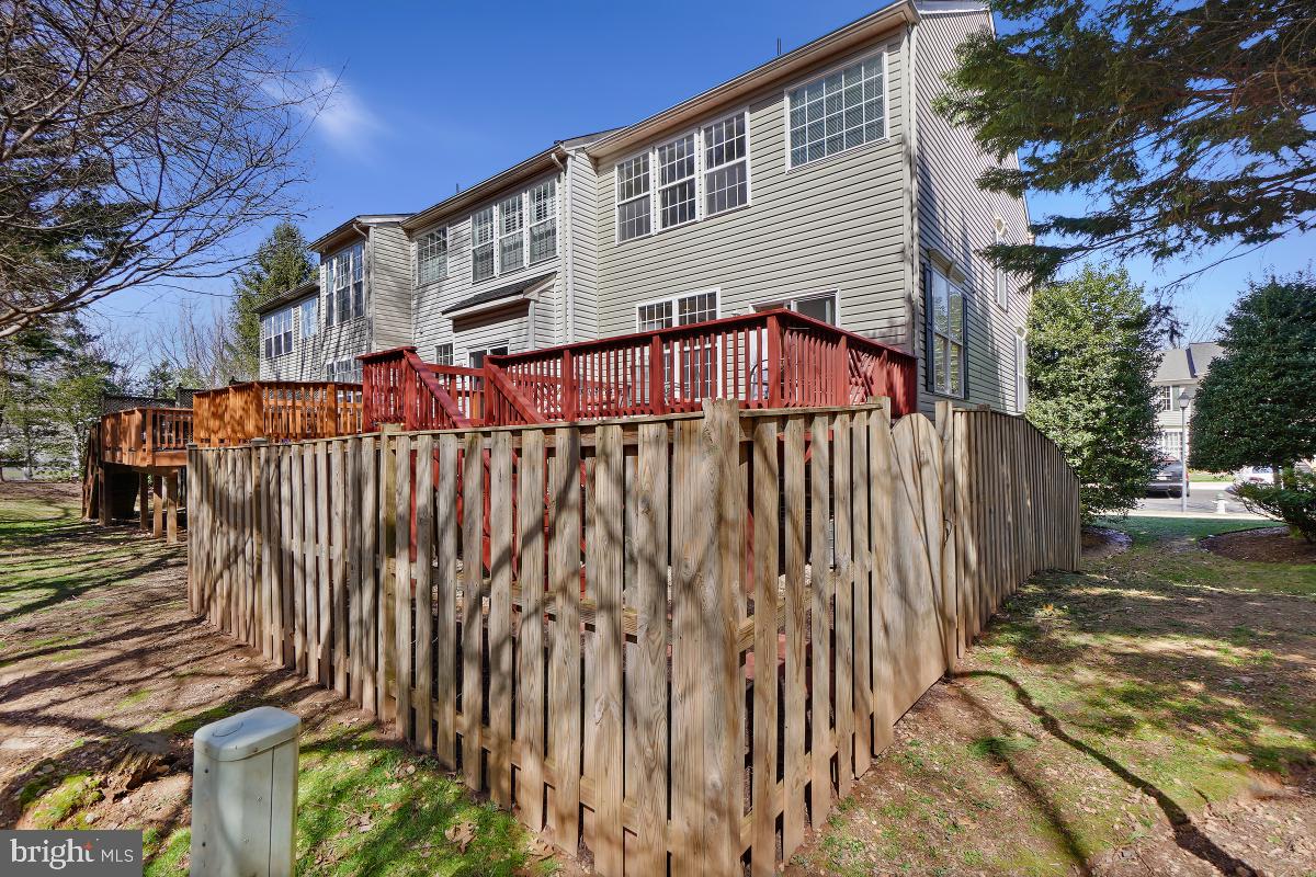 KINGSVIEW VILLAGE - Residential