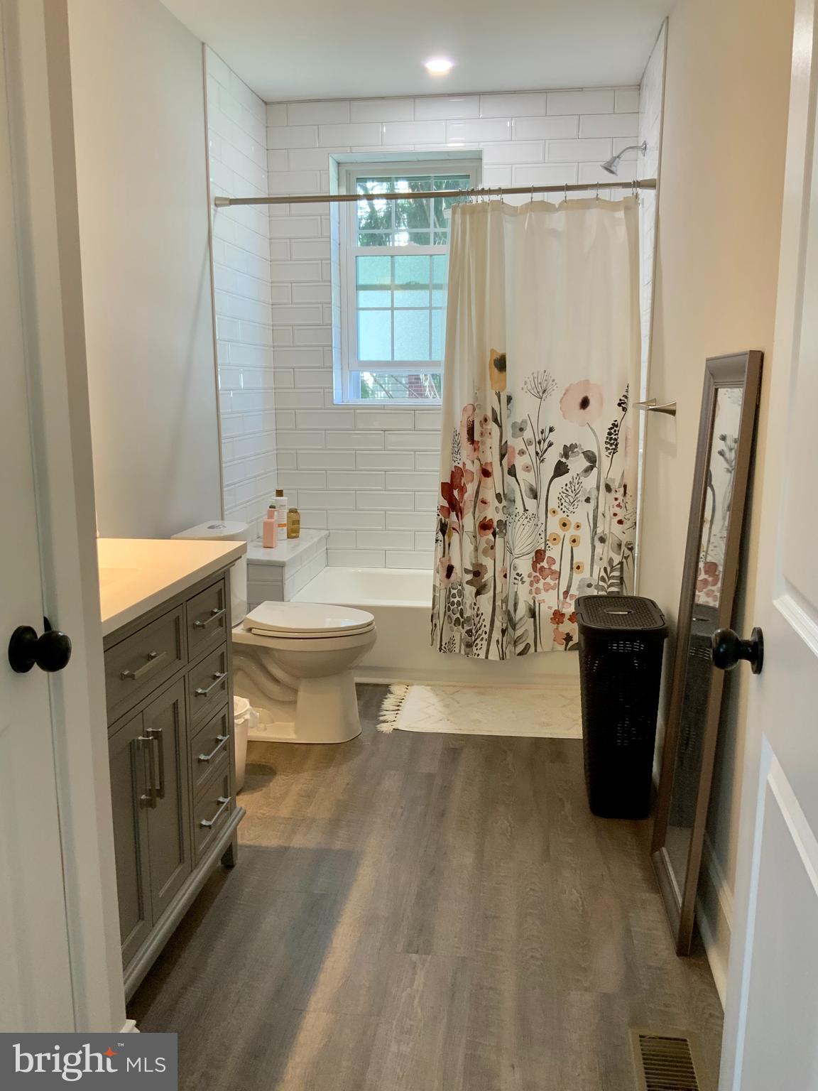 KING OF PRUSSIA - Residential Lease