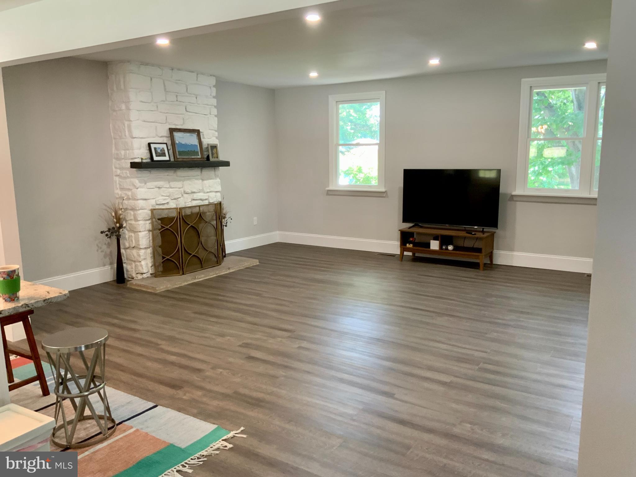 KING OF PRUSSIA - Residential Lease