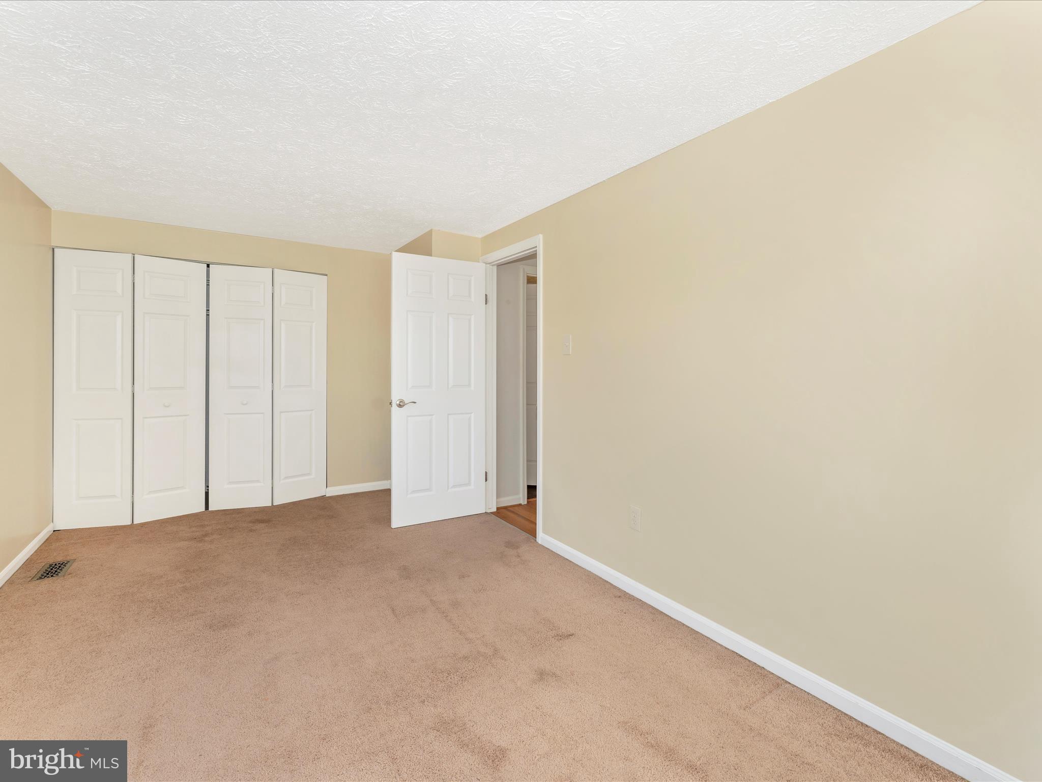 HILLCREST ORCHARDS - Residential