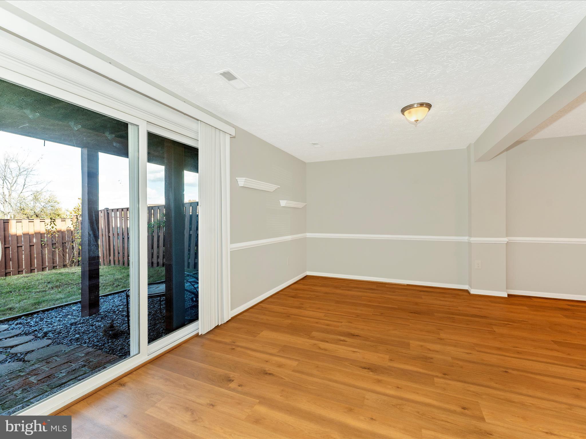 HILLCREST ORCHARDS - Residential