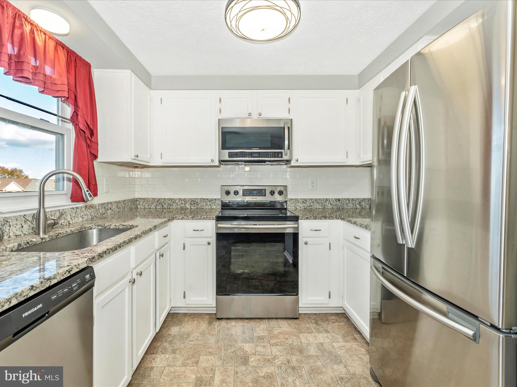 HILLCREST ORCHARDS - Residential