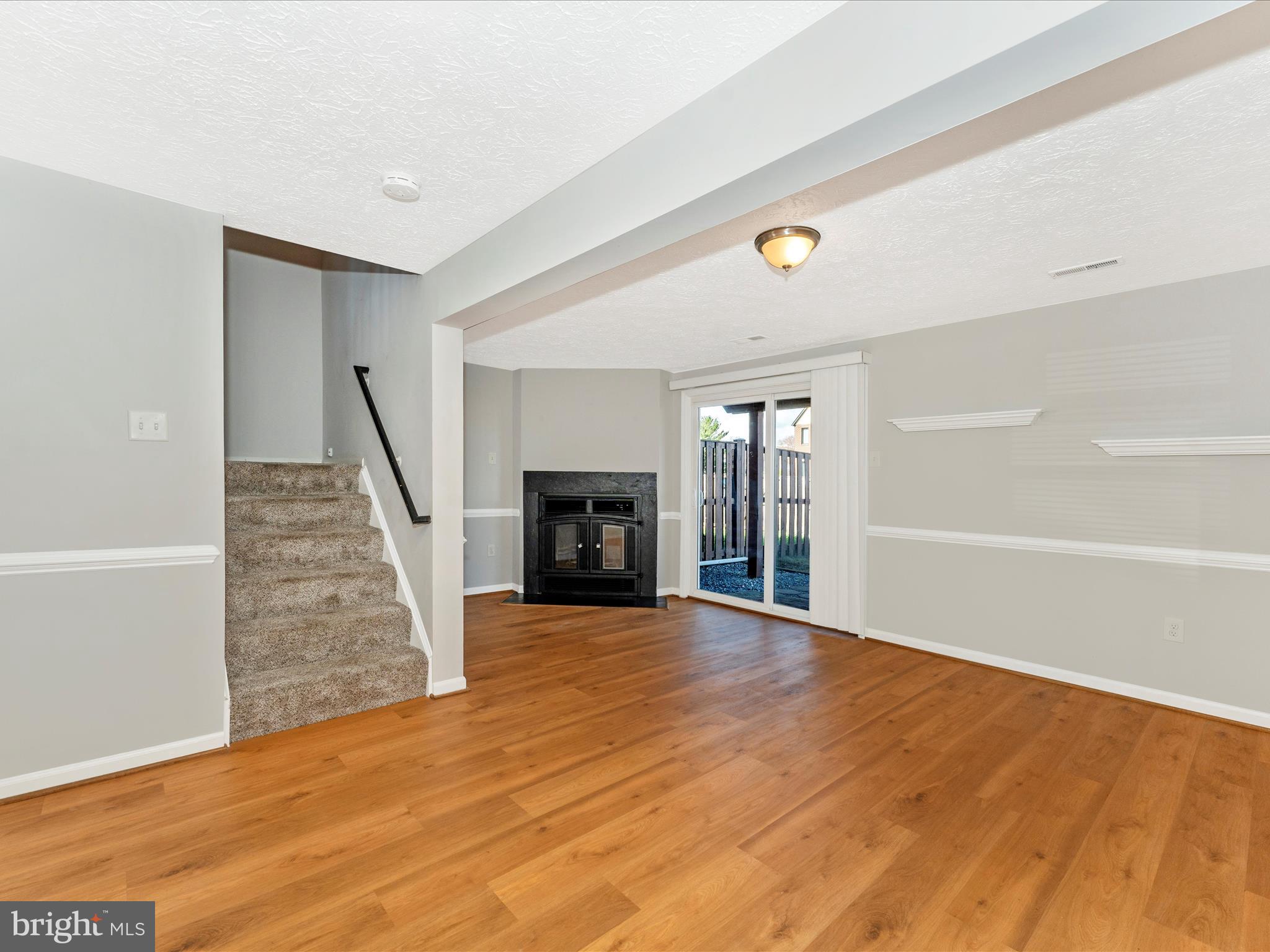 HILLCREST ORCHARDS - Residential