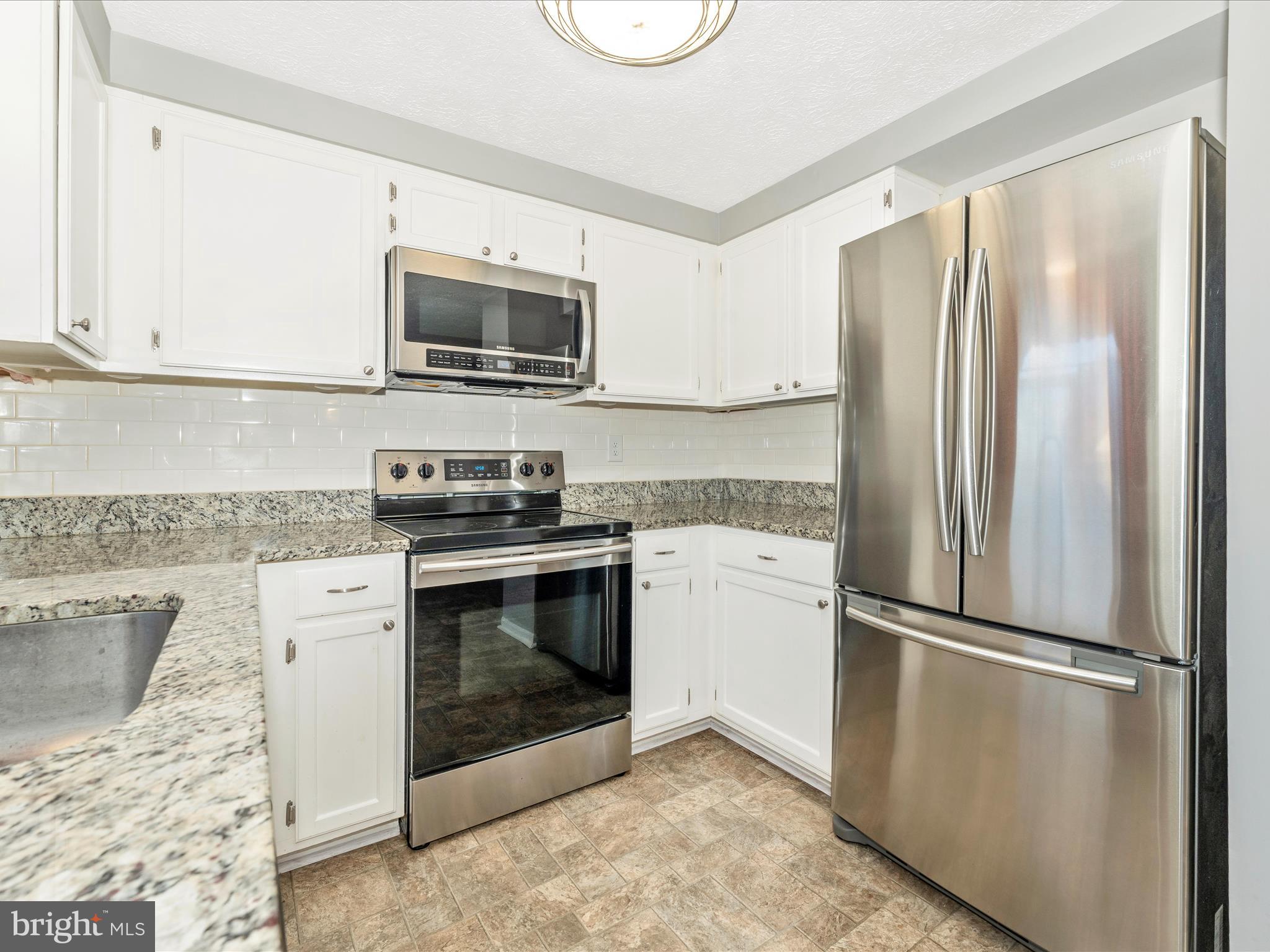 HILLCREST ORCHARDS - Residential