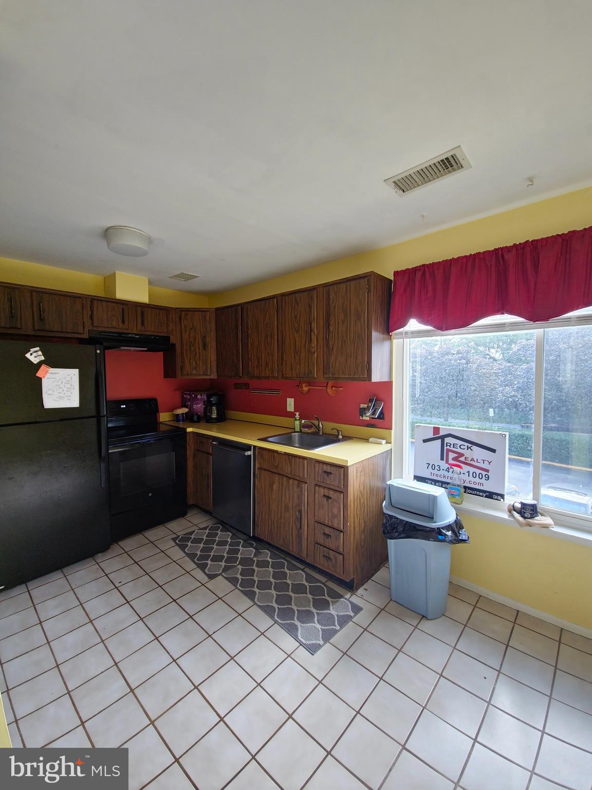 THE WESTERLIES - Residential