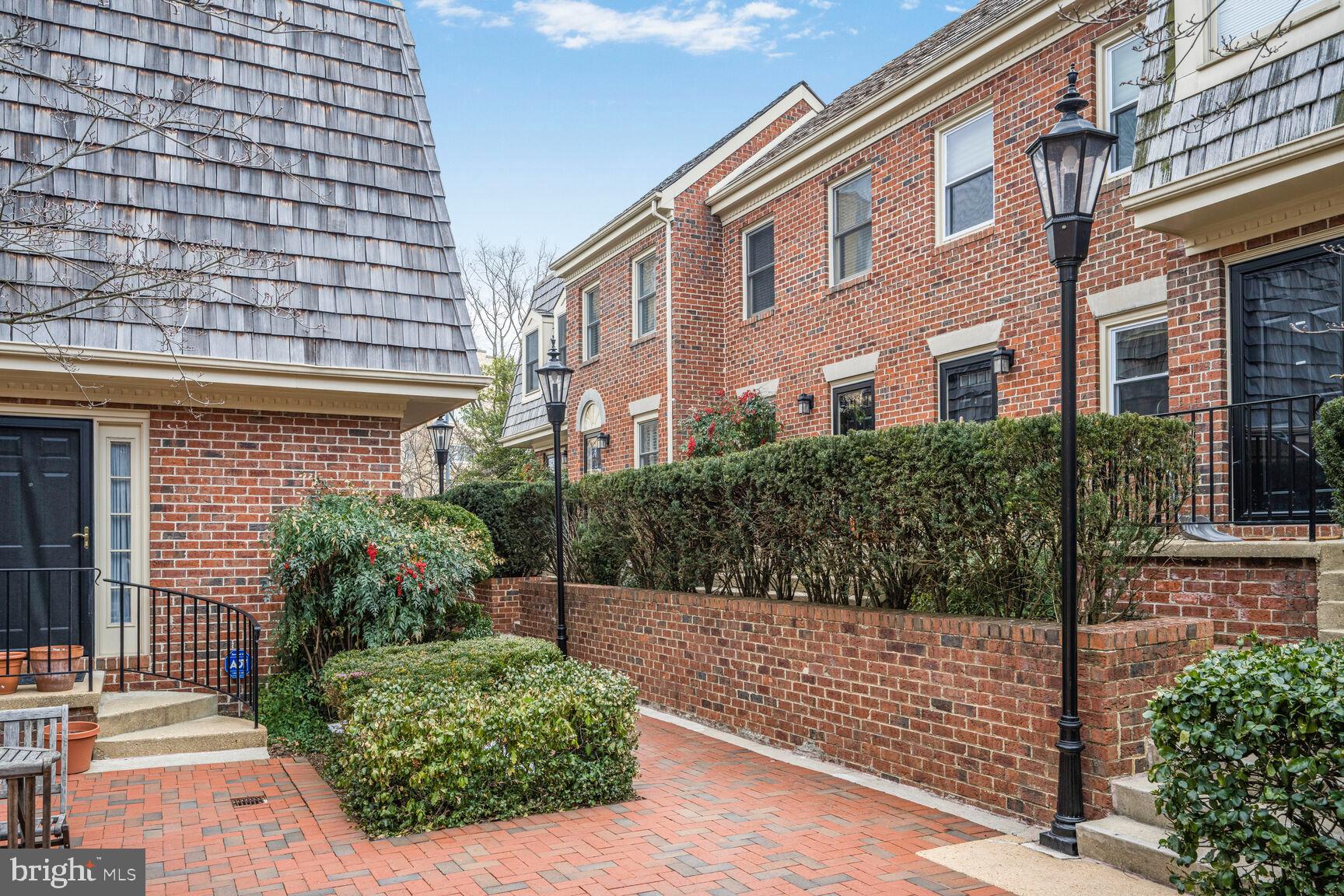 CHEVY CHASE - Residential