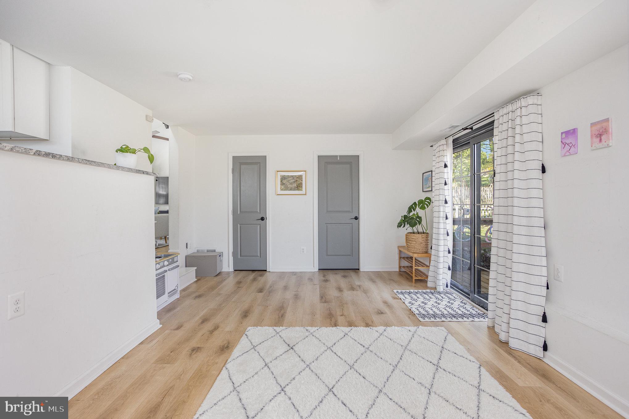 HARFORD WOODS - Residential