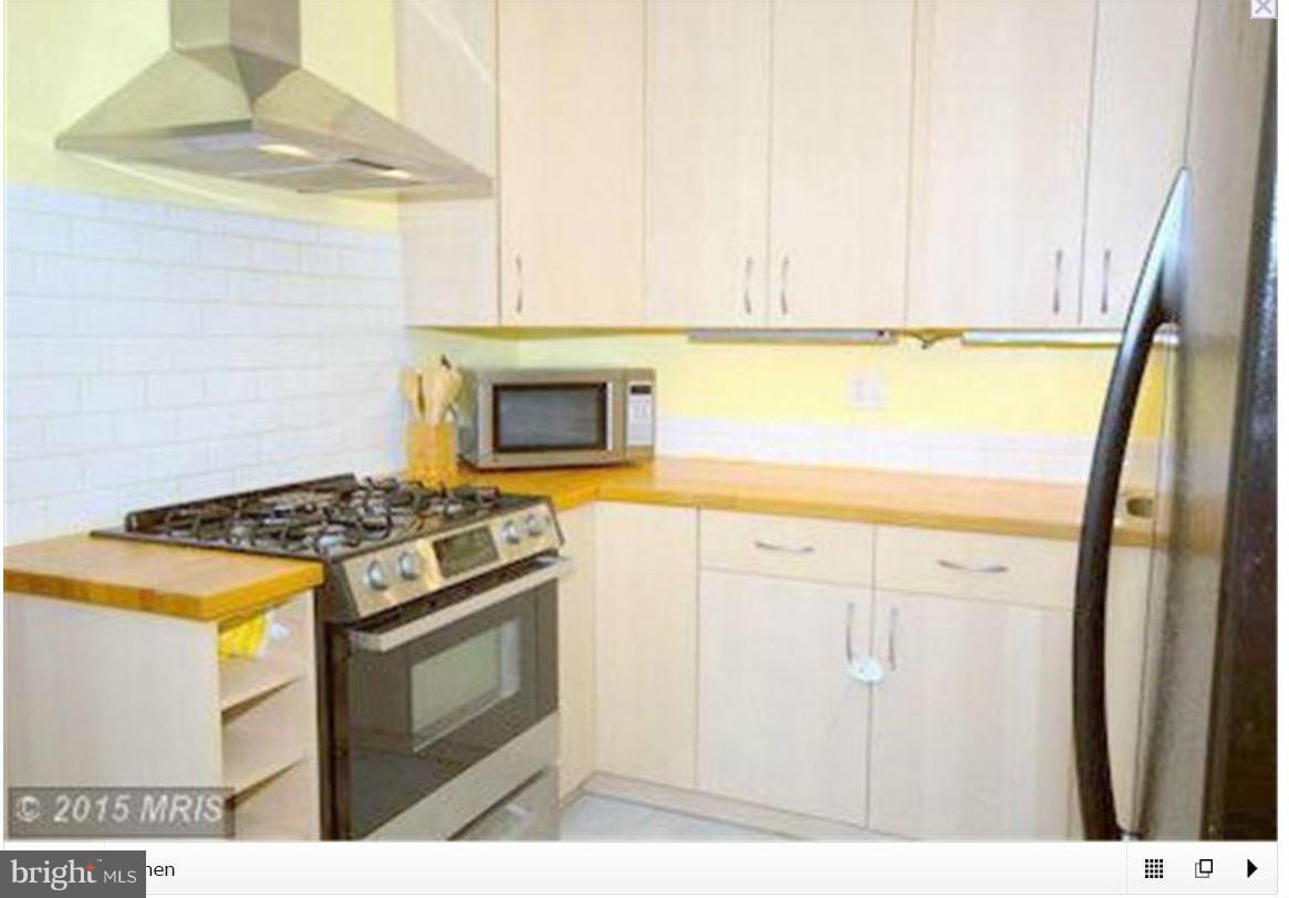 ROBIN HOOD PLAINS - Residential Lease