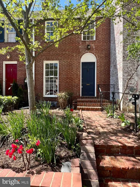 719 S Pitt Street, Alexandria, VA MLS: VAAX2044058