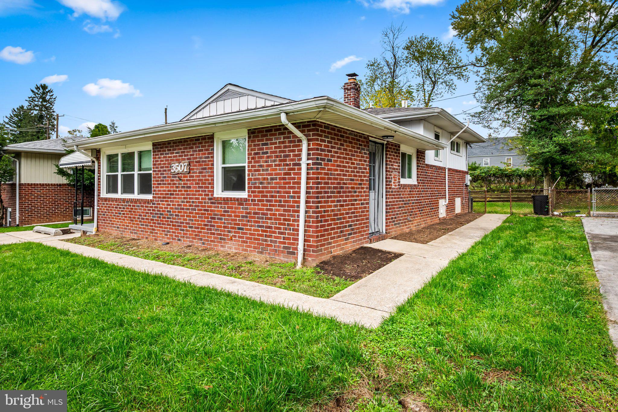 3507 OAK COURT