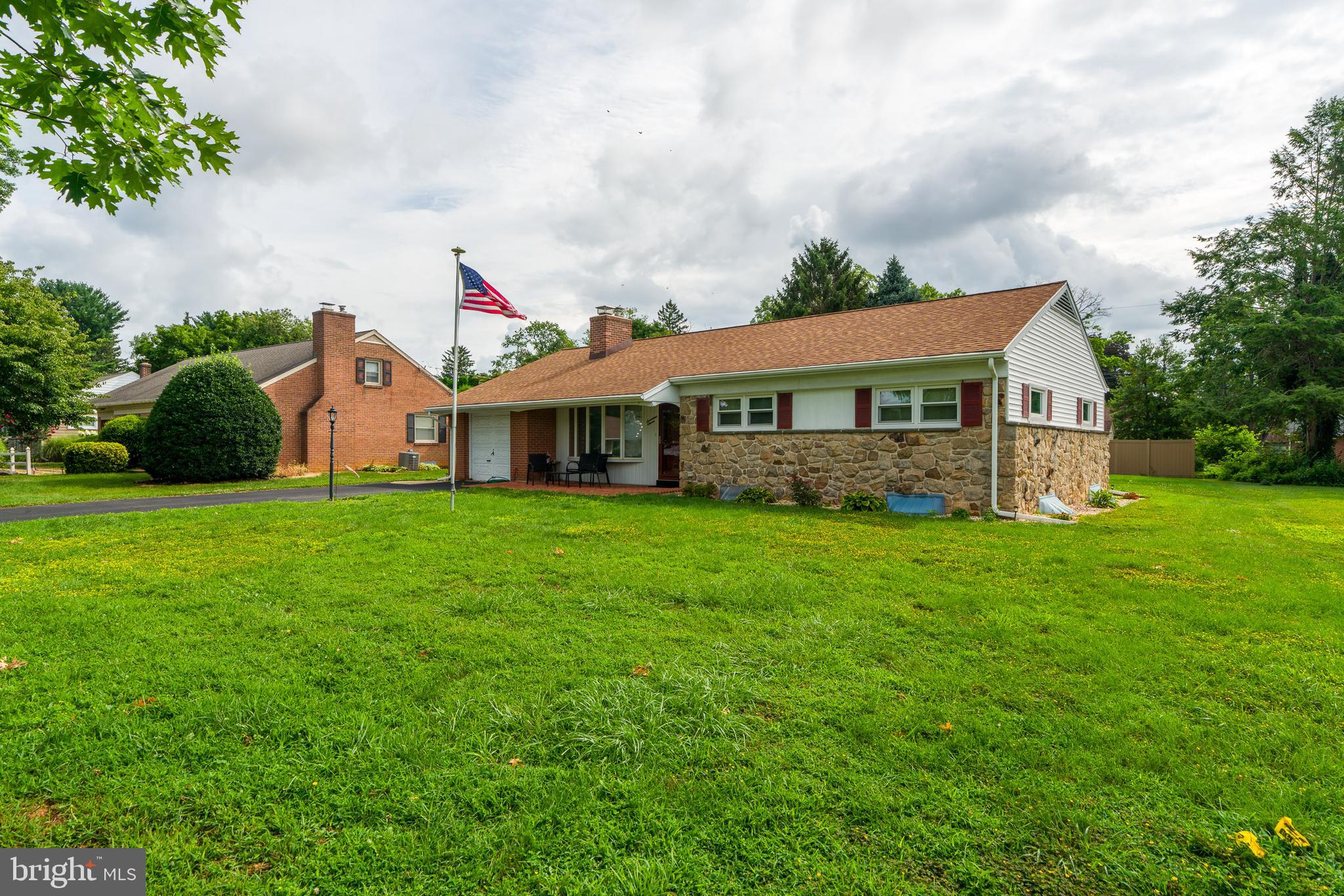 1711 BILLVIEW DRIVE
