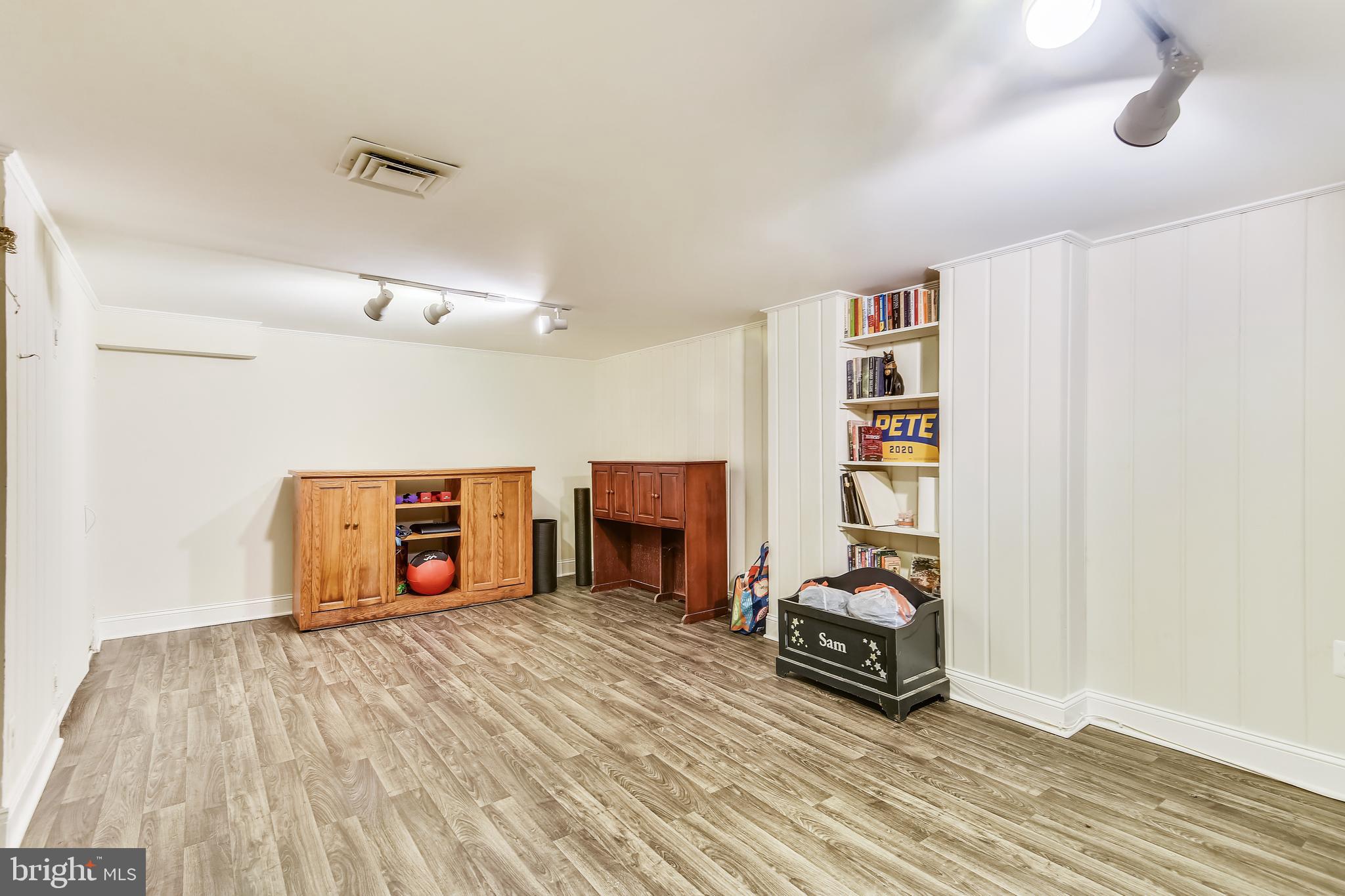 OLD TOWN ALEXANDRIA - Residential