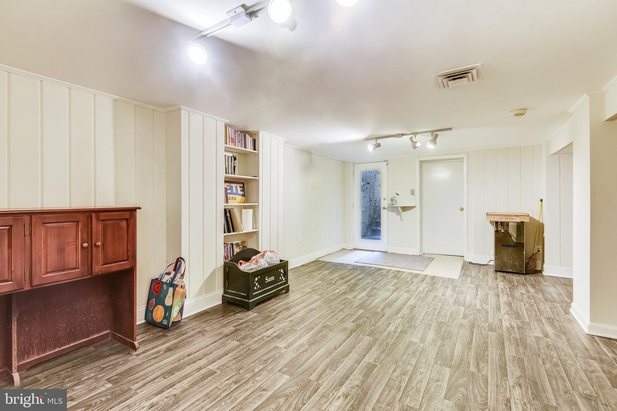 OLD TOWN ALEXANDRIA - Residential