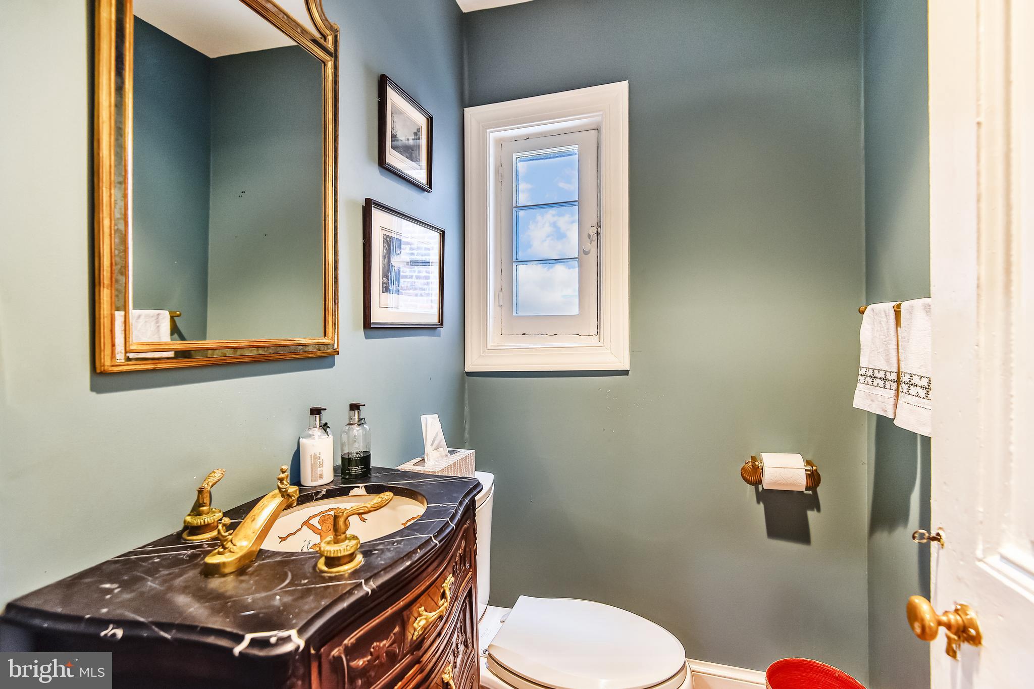 OLD TOWN ALEXANDRIA - Residential