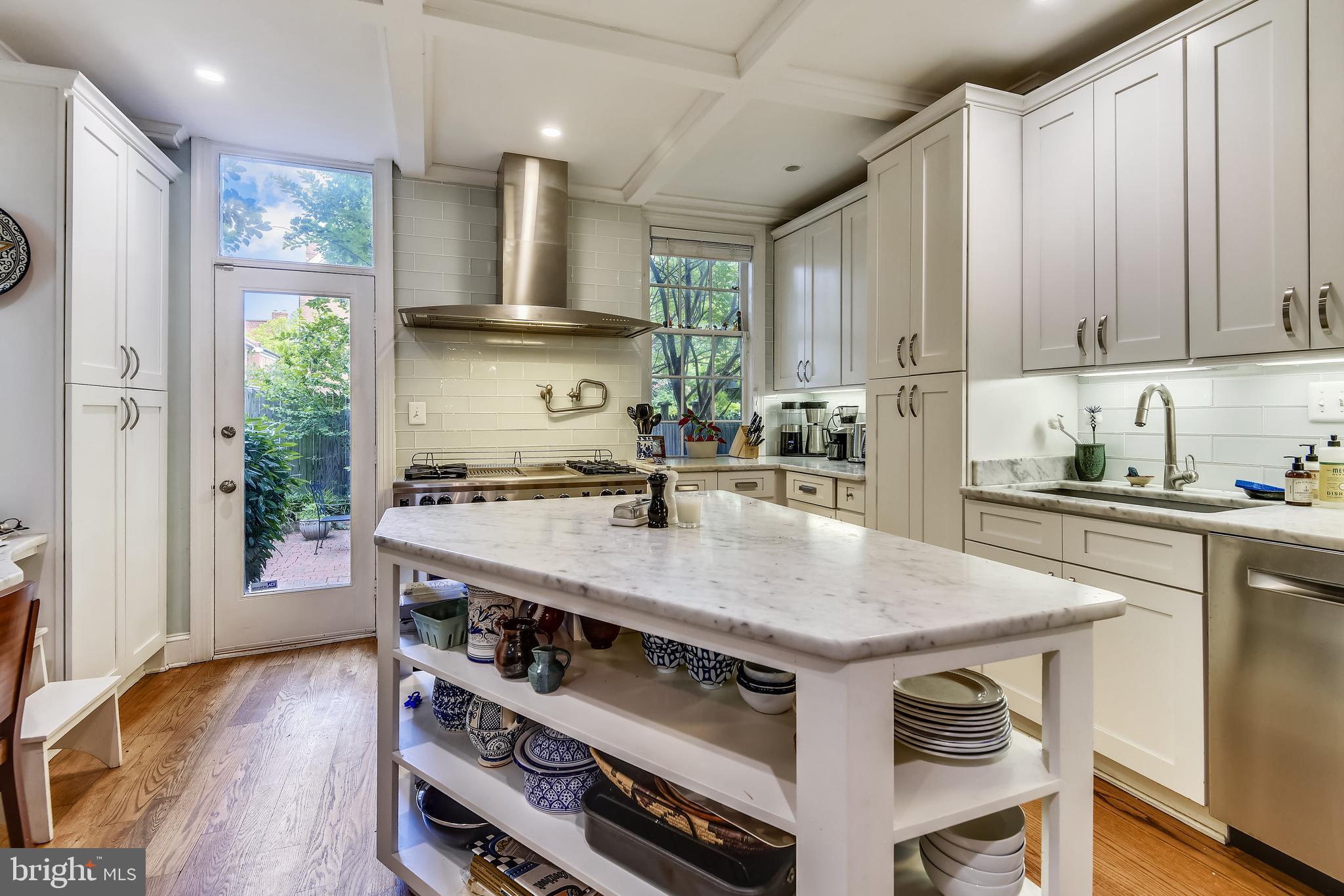 OLD TOWN ALEXANDRIA - Residential