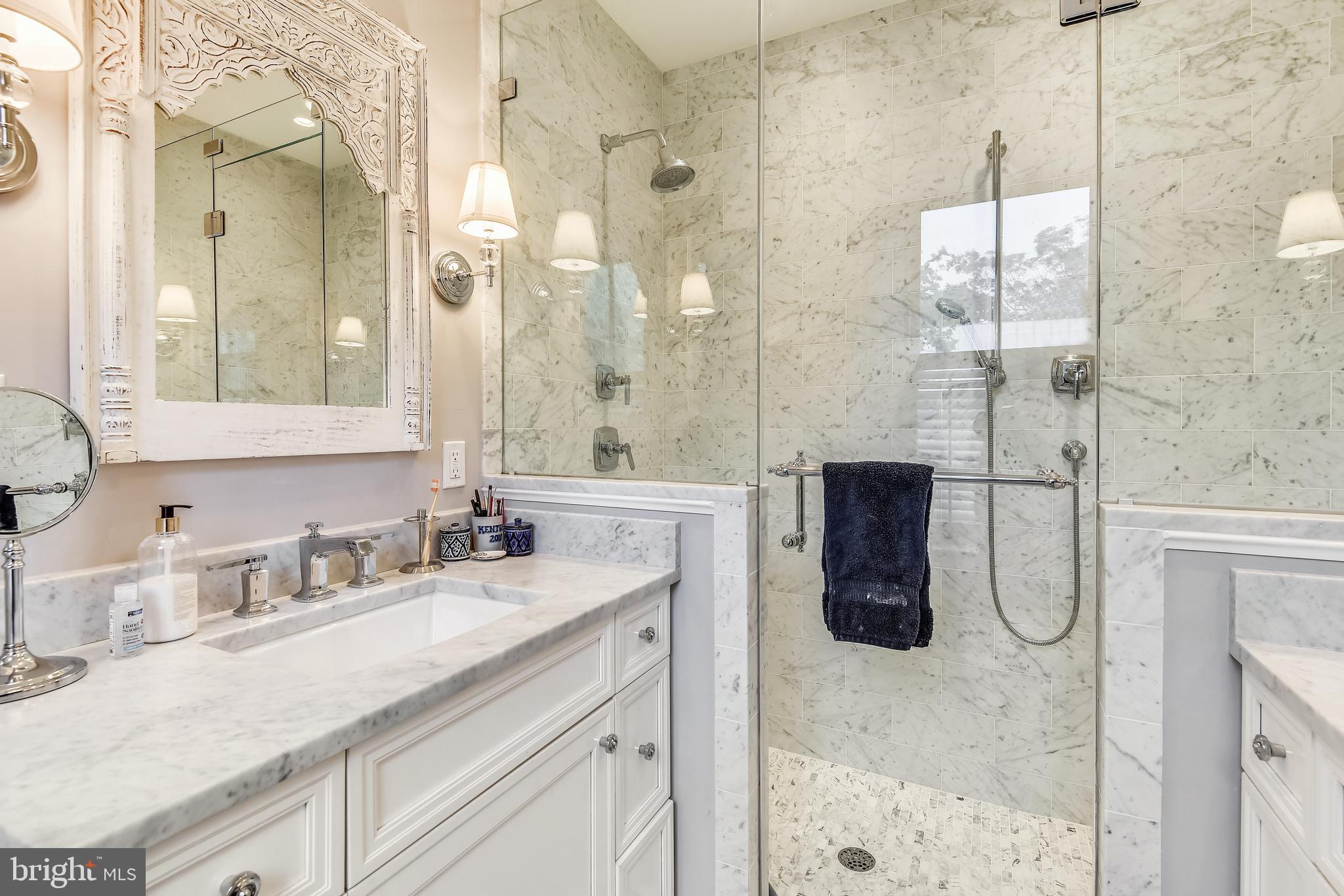 OLD TOWN ALEXANDRIA - Residential