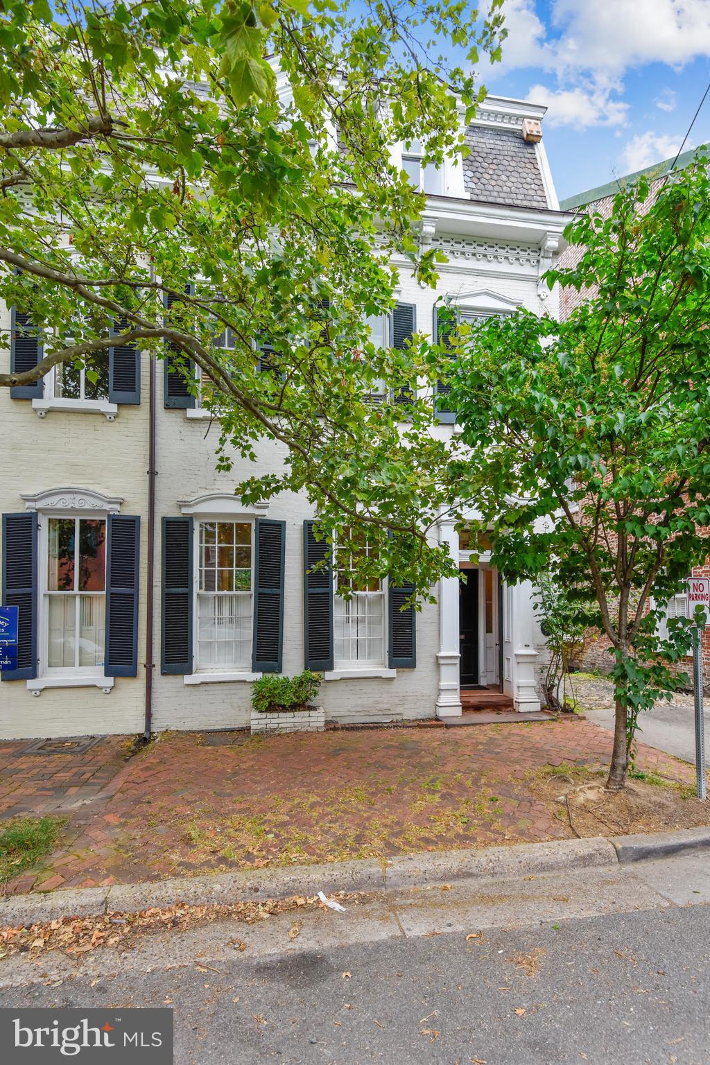 OLD TOWN ALEXANDRIA - Residential