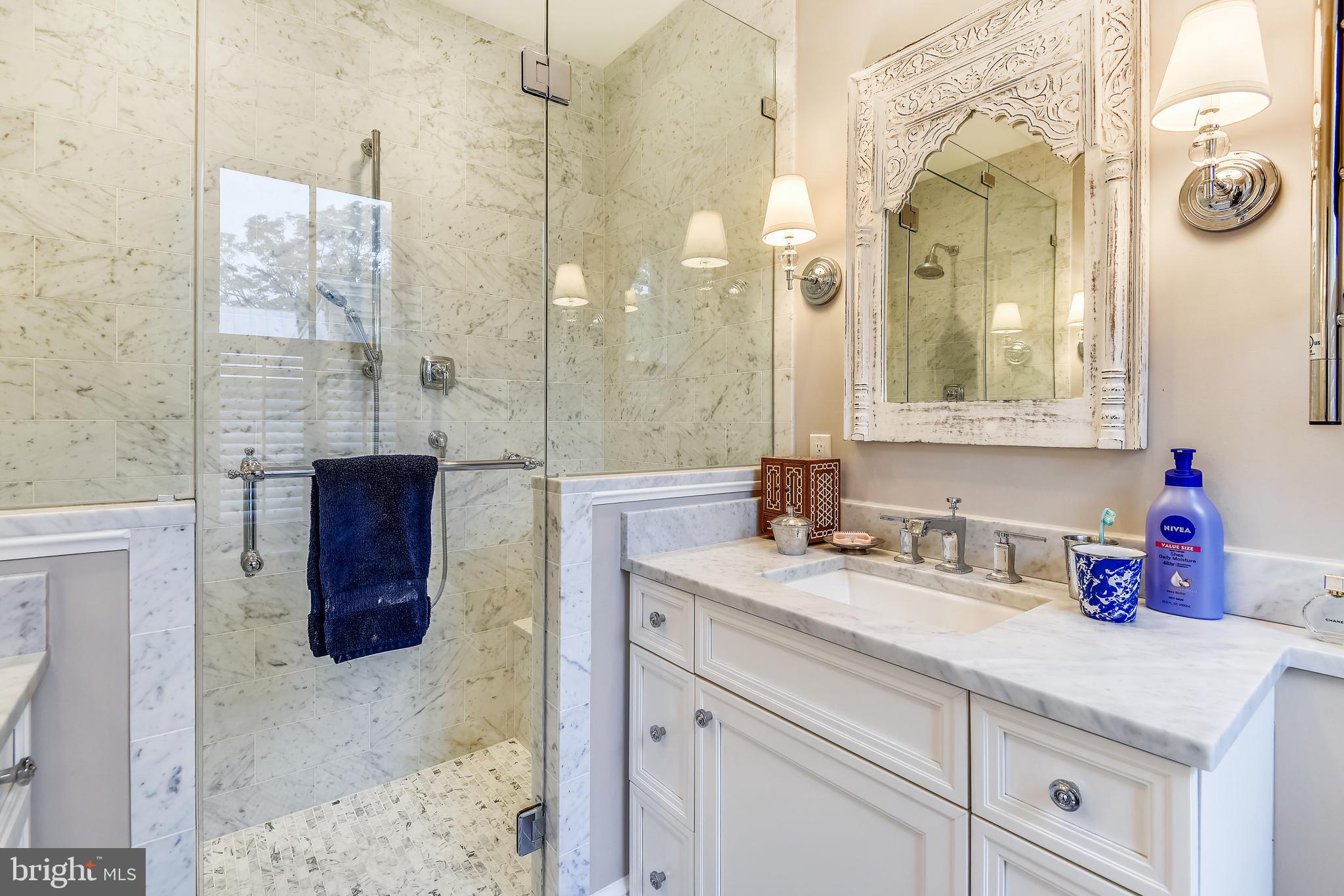 OLD TOWN ALEXANDRIA - Residential