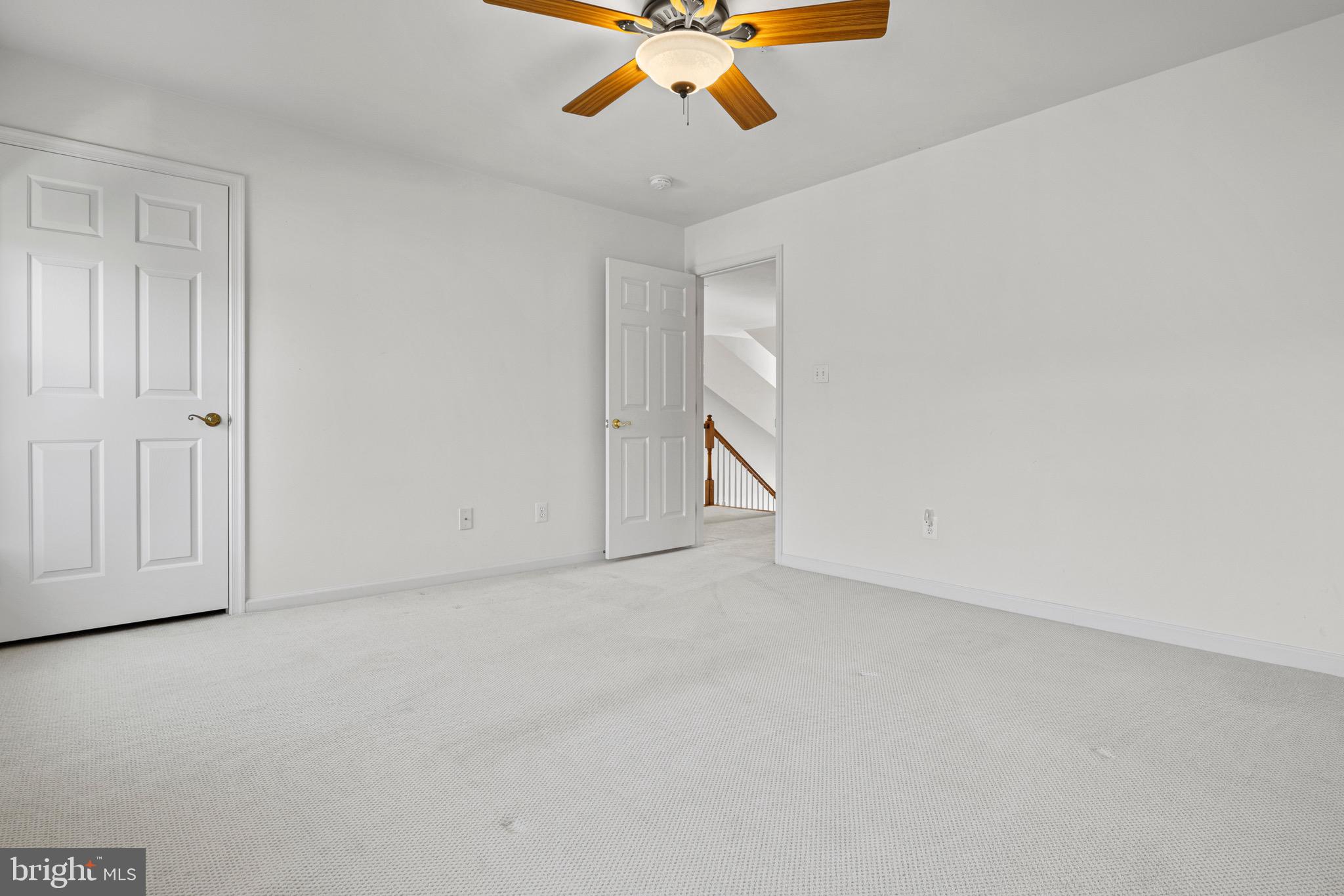 SUFFIELD MEADOWS - Residential