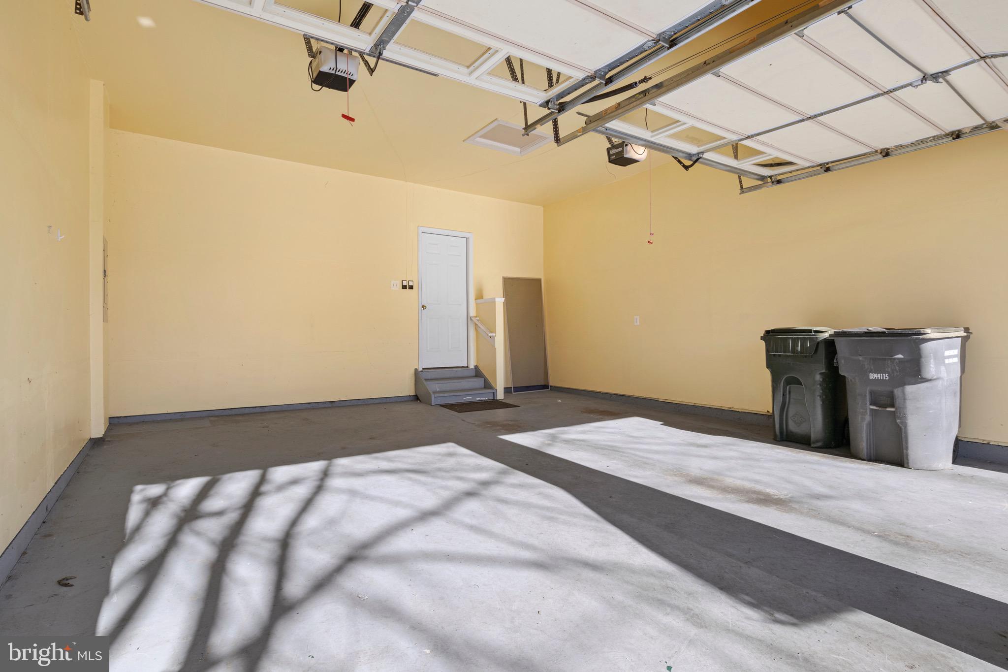 SUFFIELD MEADOWS - Residential