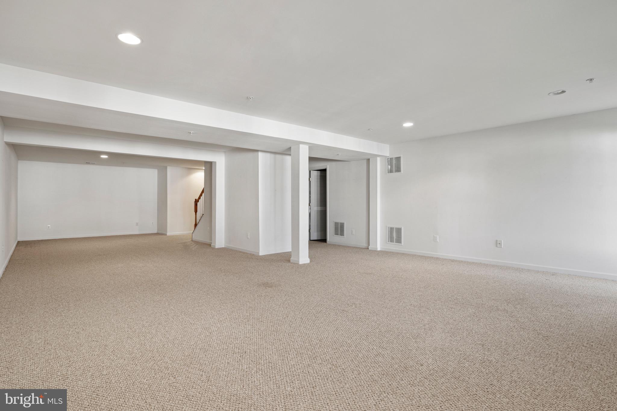 SUFFIELD MEADOWS - Residential