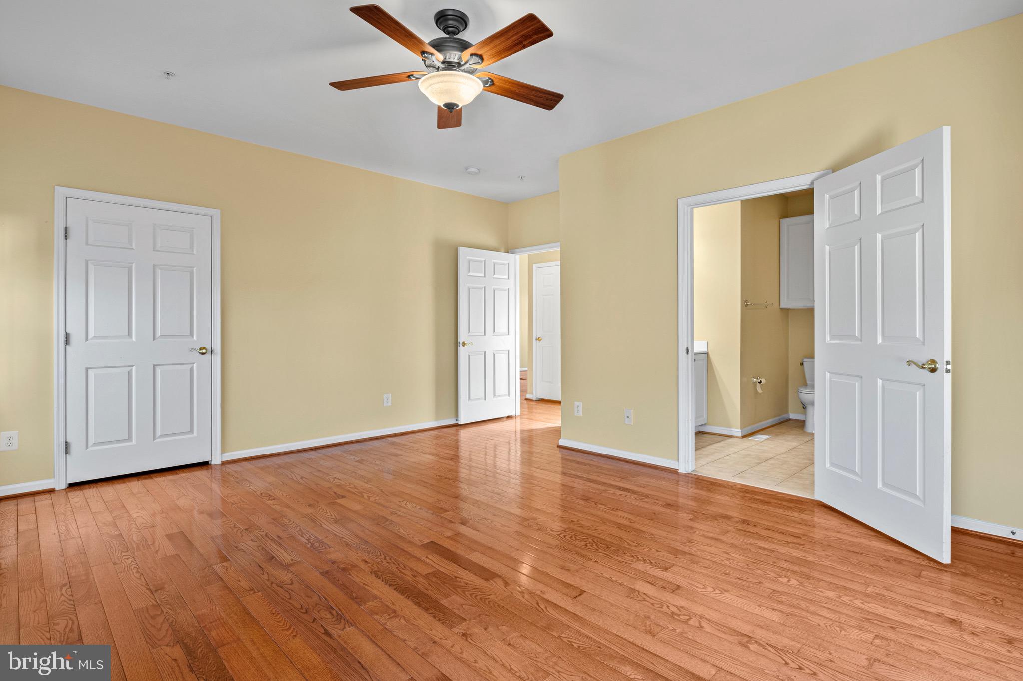 SUFFIELD MEADOWS - Residential