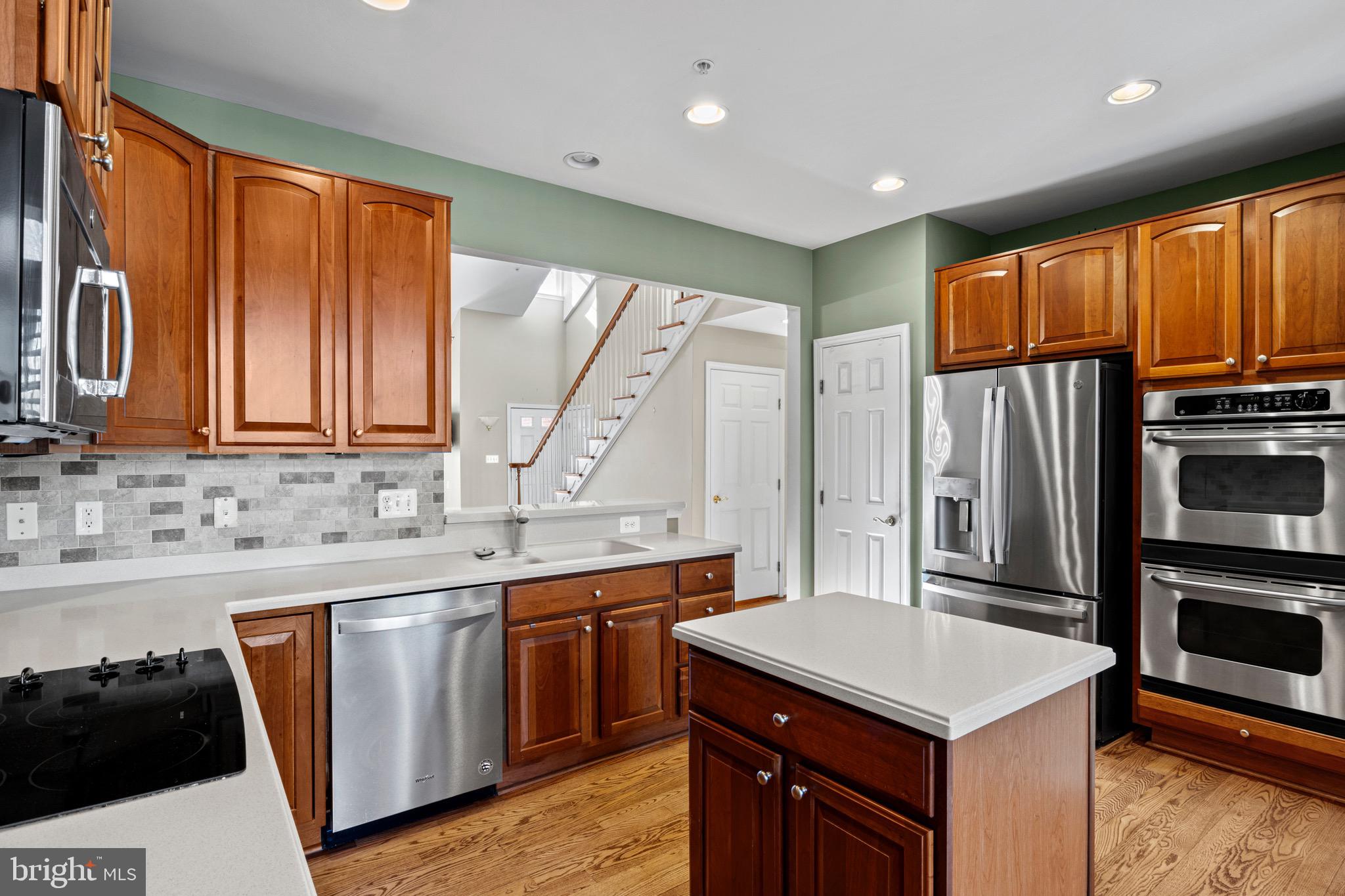 SUFFIELD MEADOWS - Residential