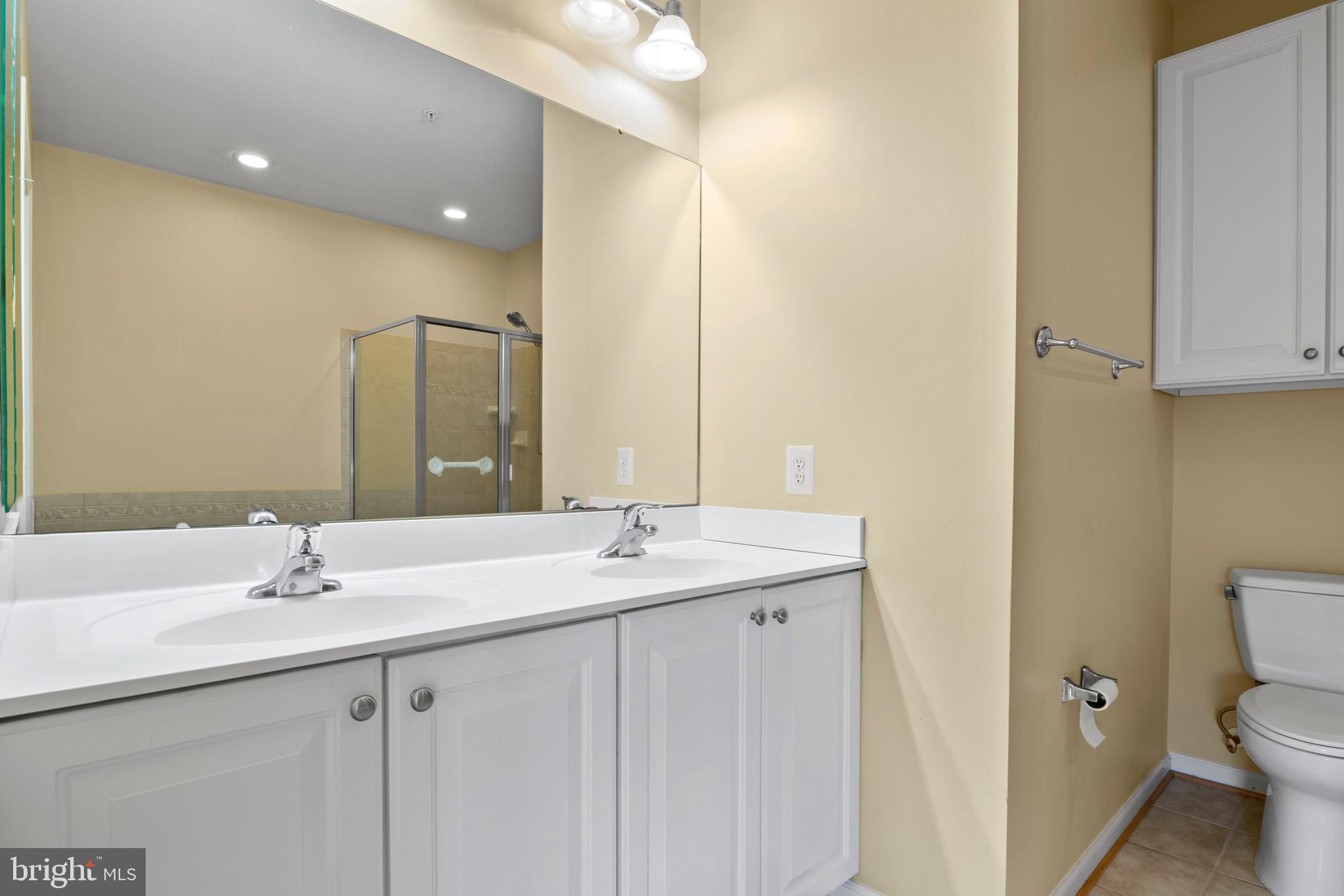 SUFFIELD MEADOWS - Residential