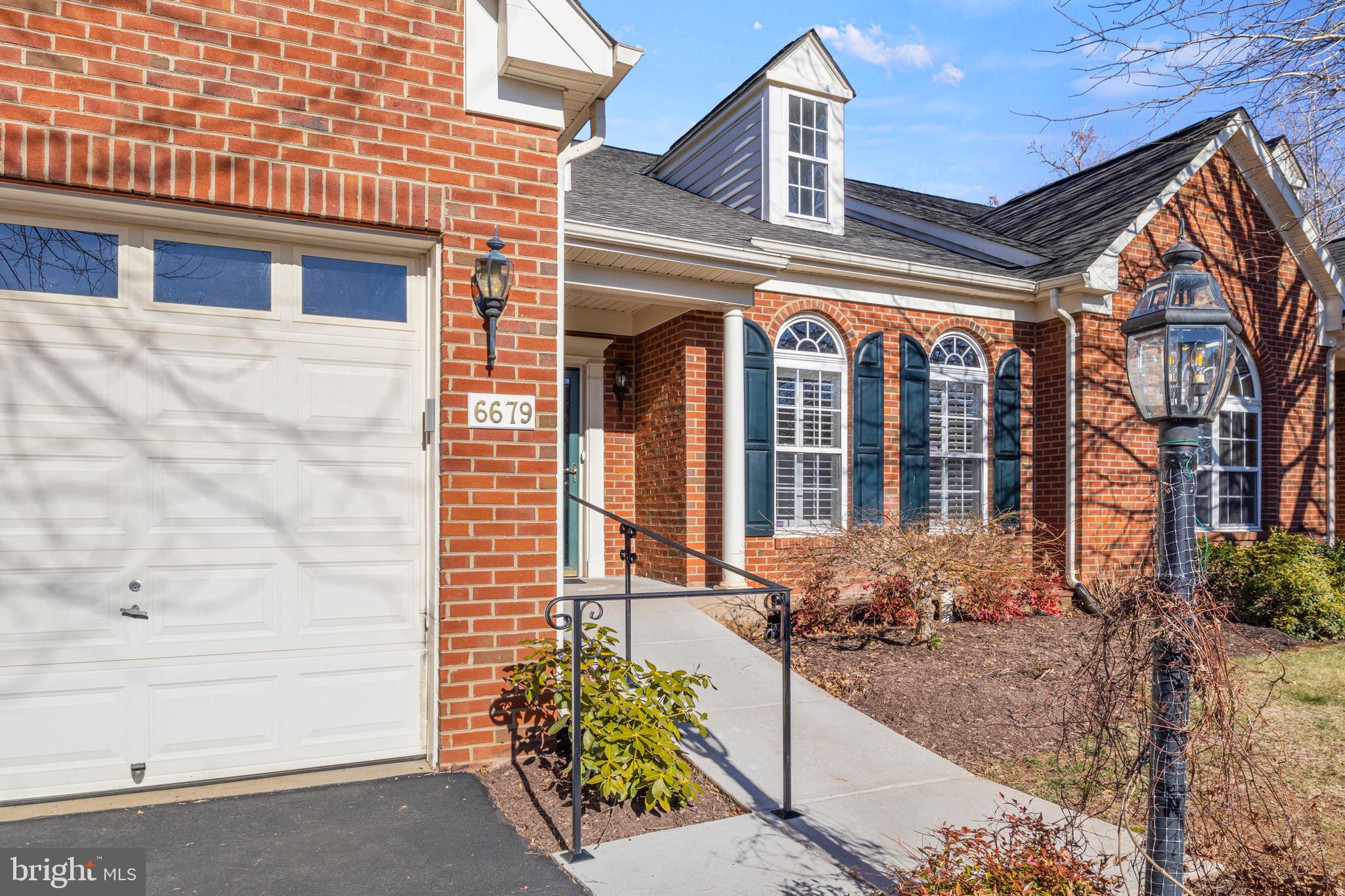 SUFFIELD MEADOWS - Residential