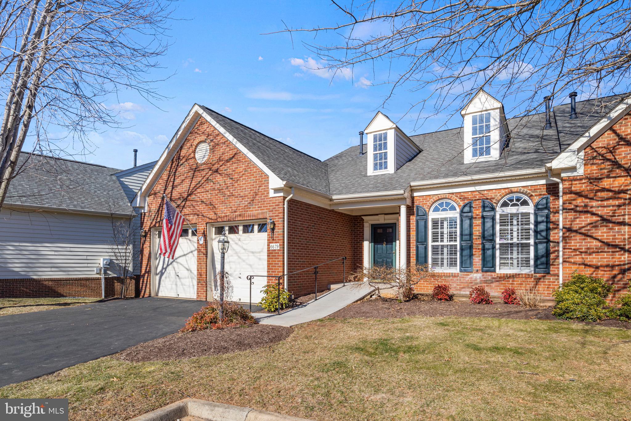 SUFFIELD MEADOWS - Residential