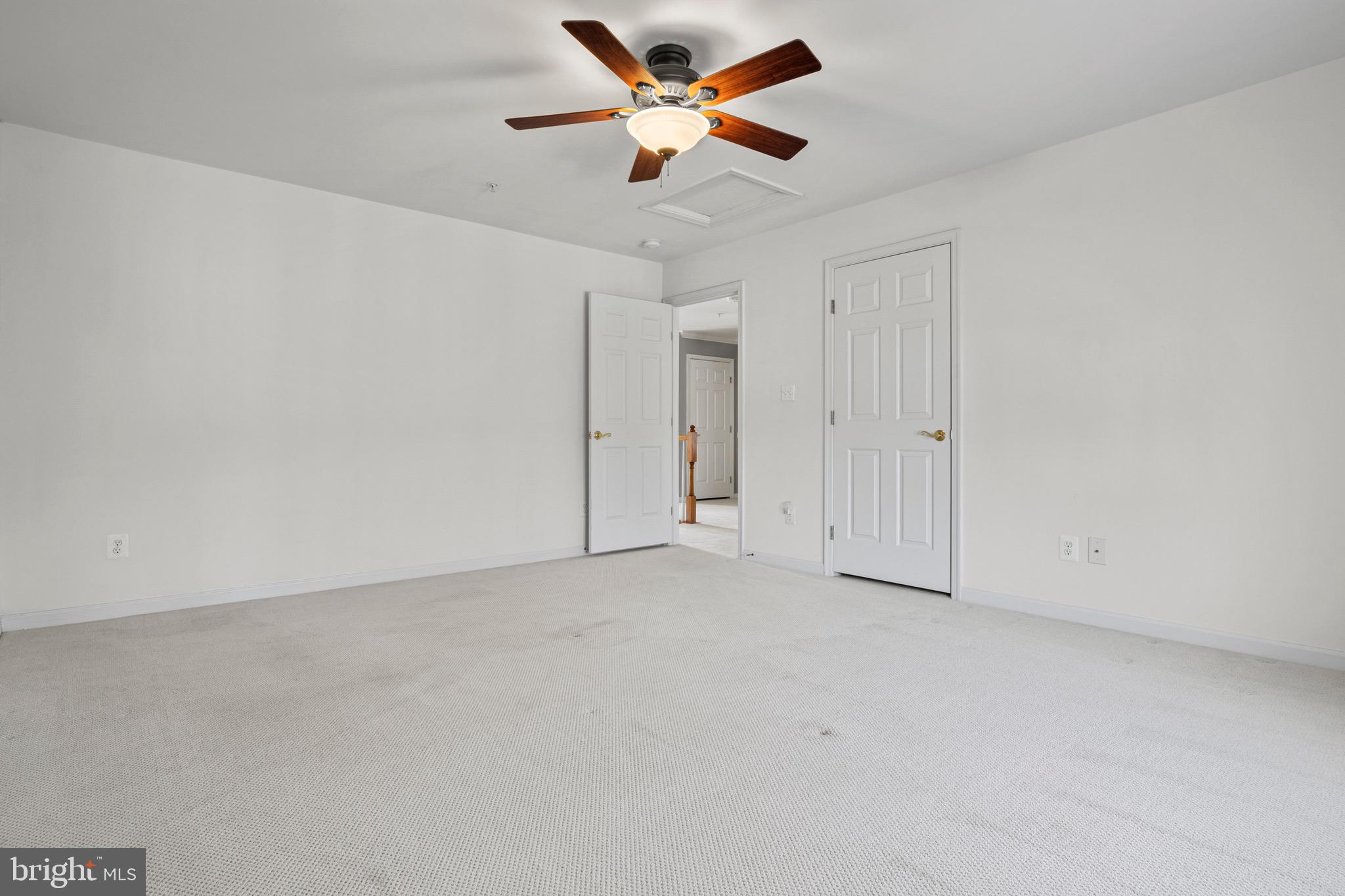 SUFFIELD MEADOWS - Residential