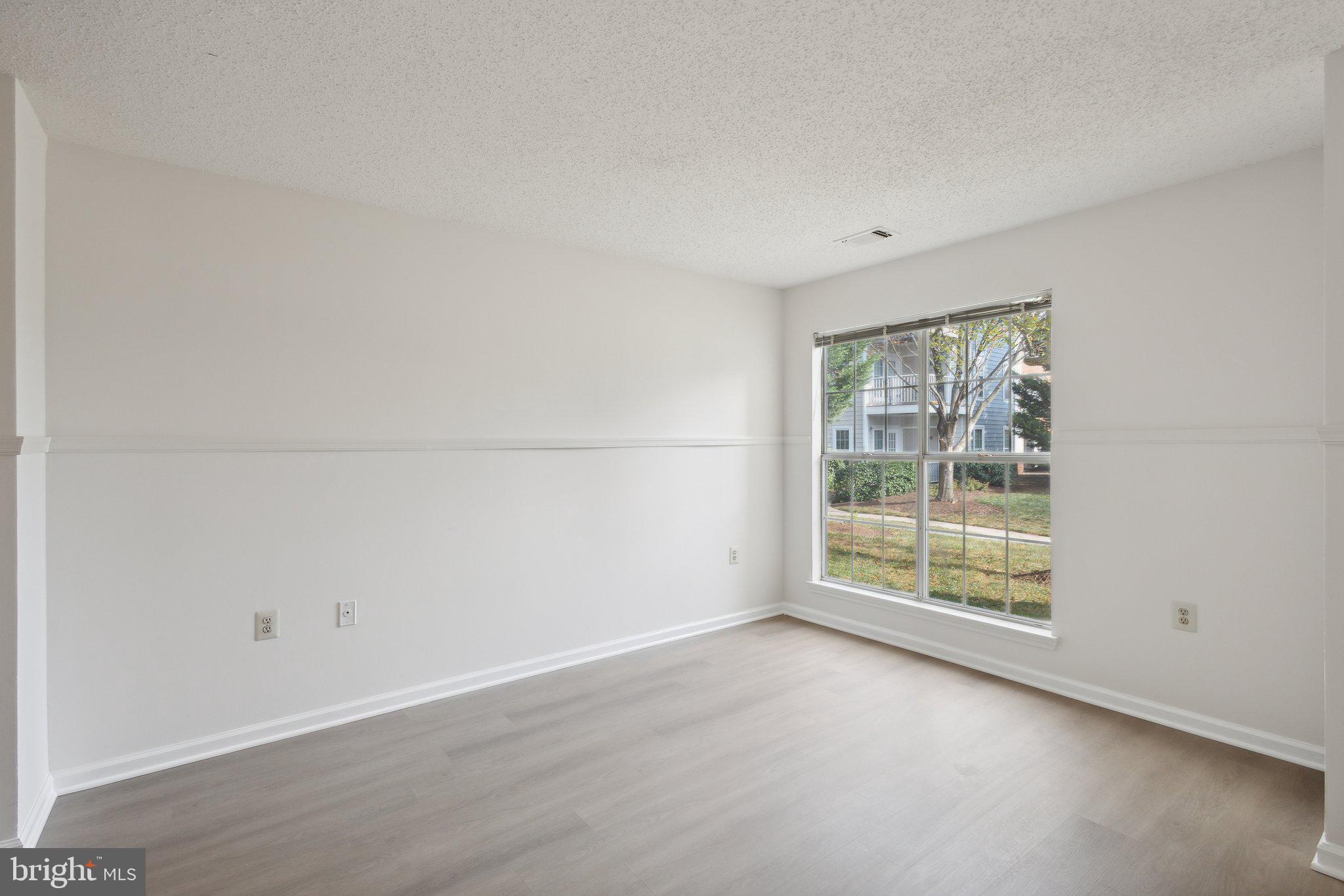 ASHBURN FARM - Residential