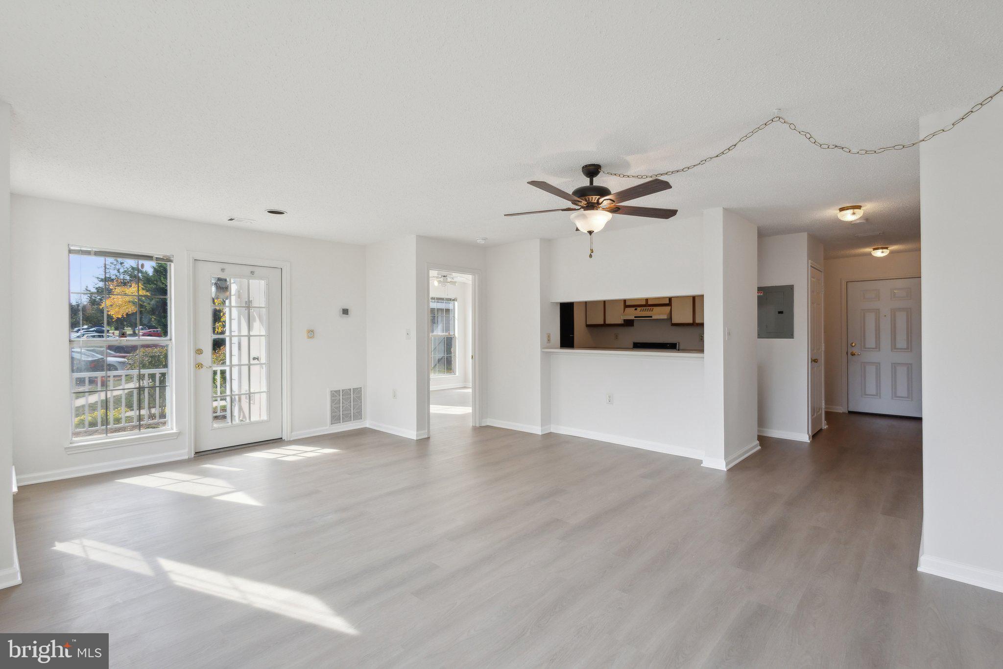 ASHBURN FARM - Residential