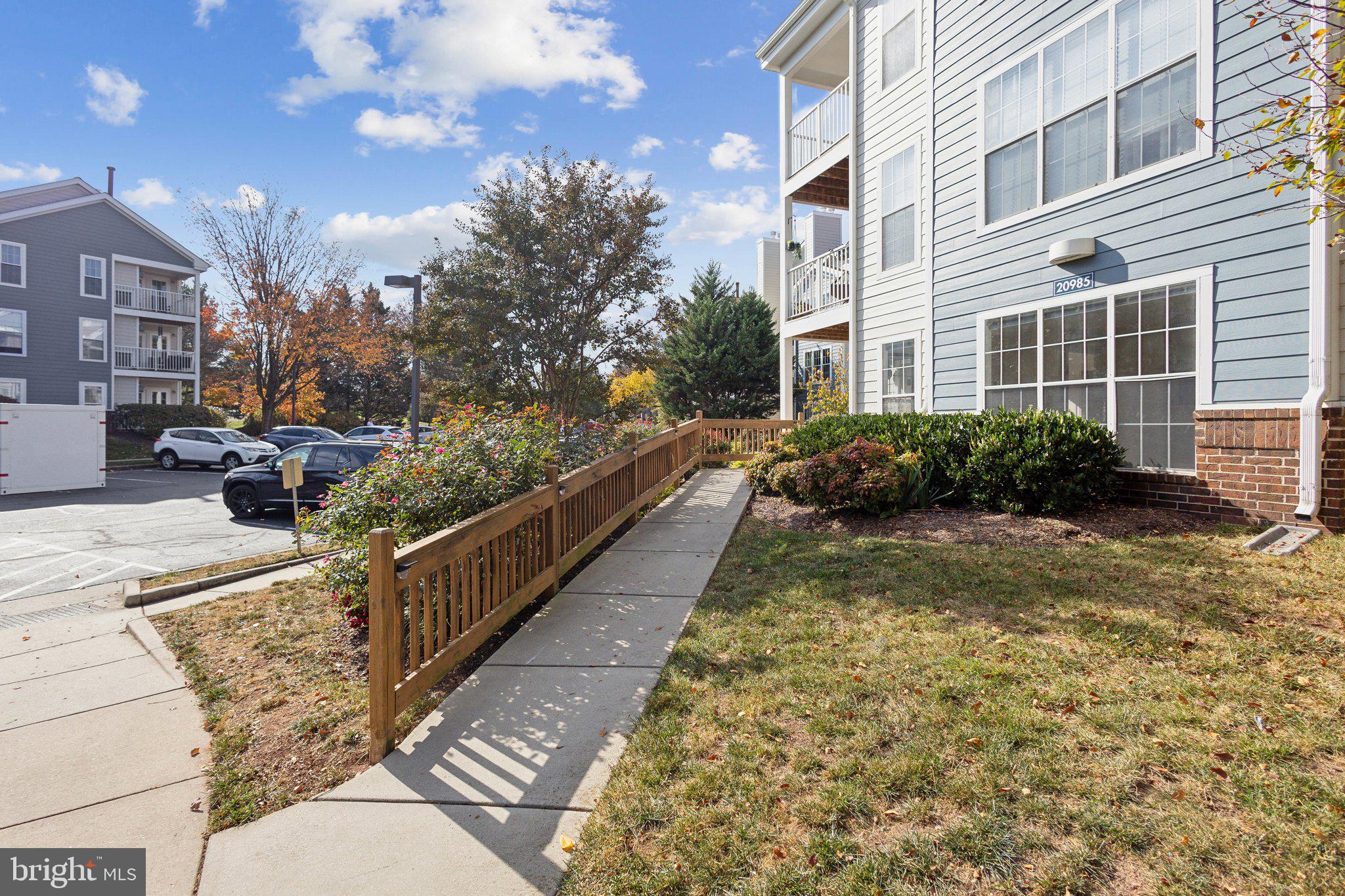 ASHBURN FARM - Residential