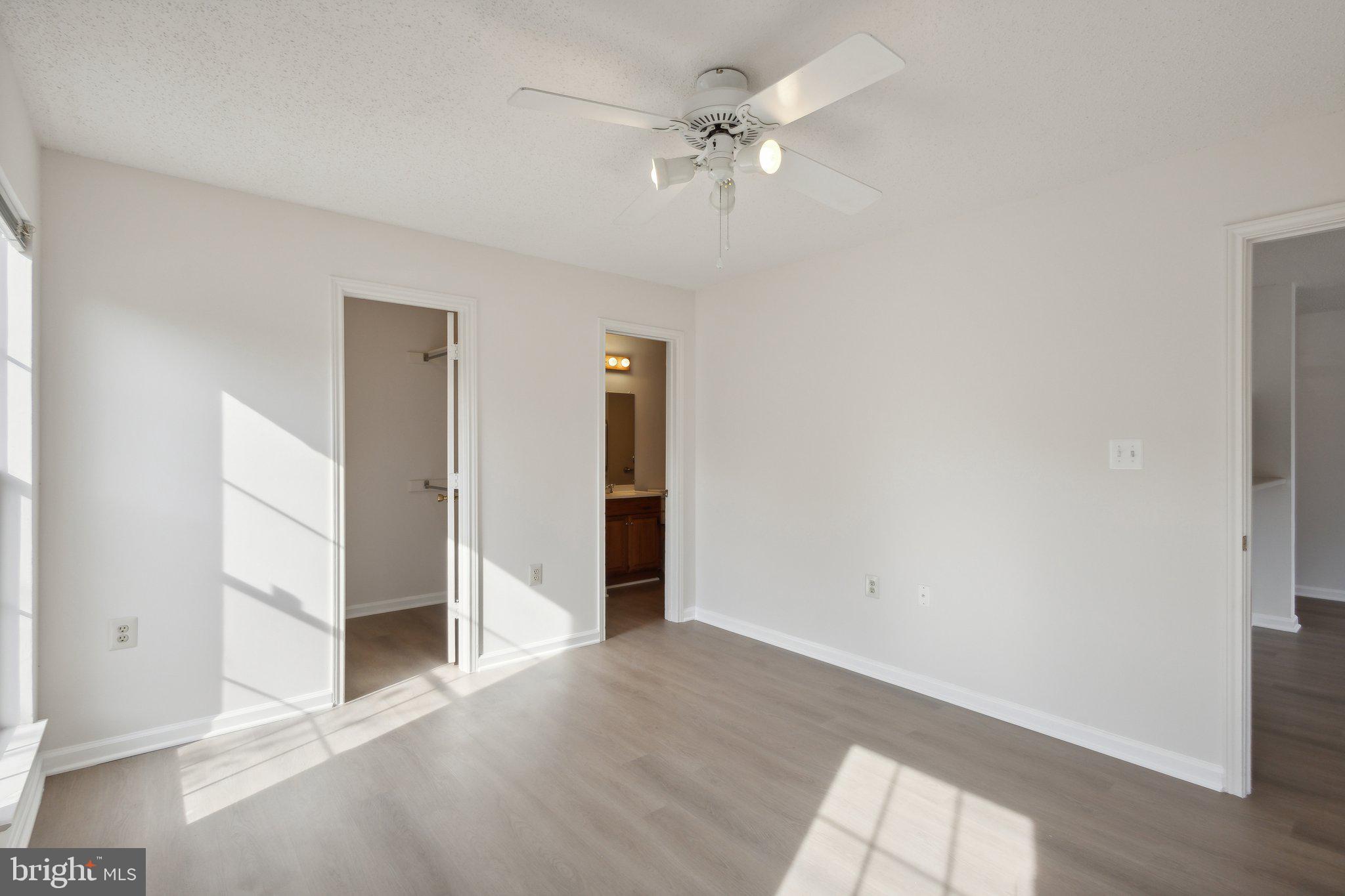 ASHBURN FARM - Residential