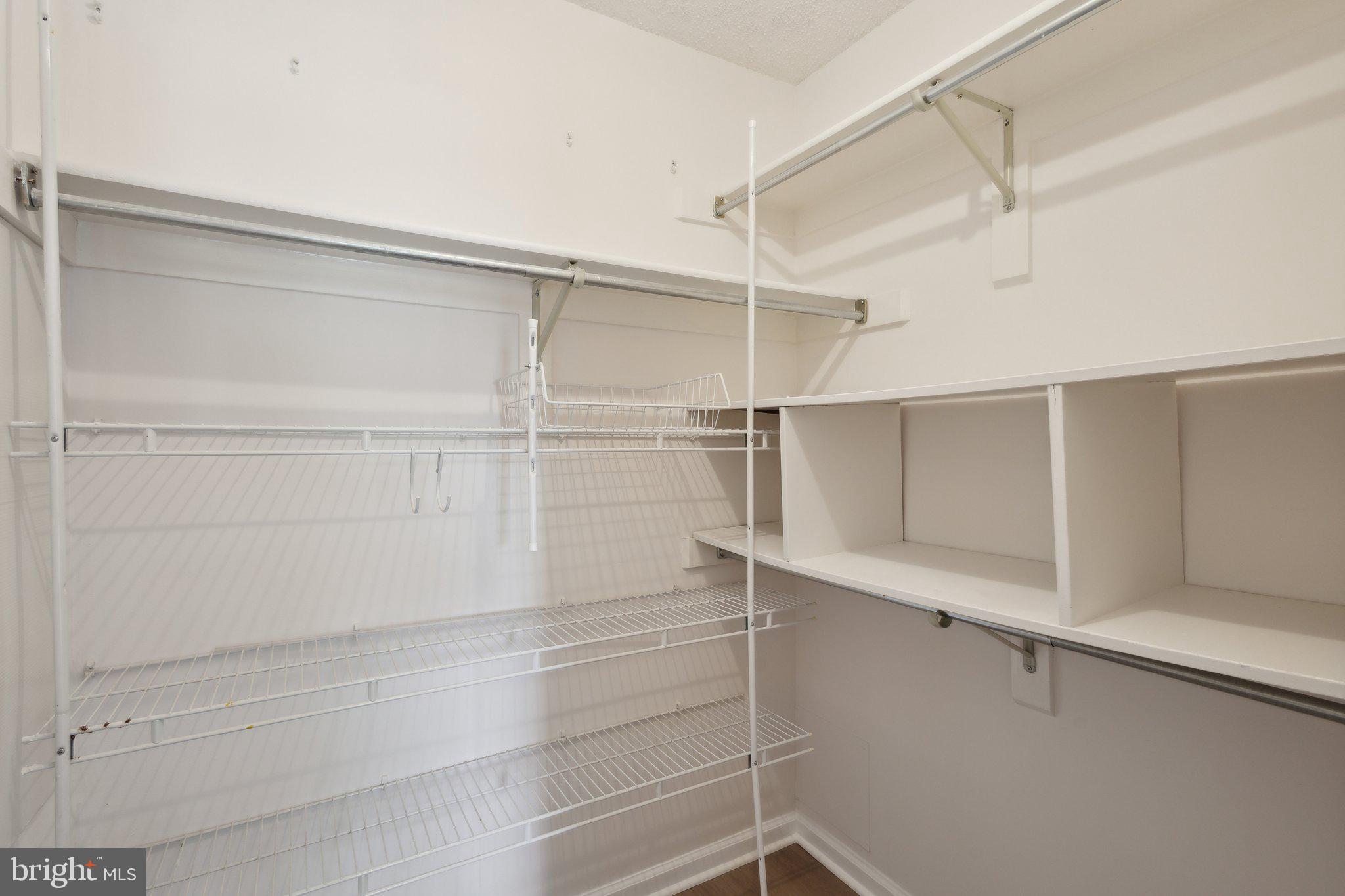 ASHBURN FARM - Residential