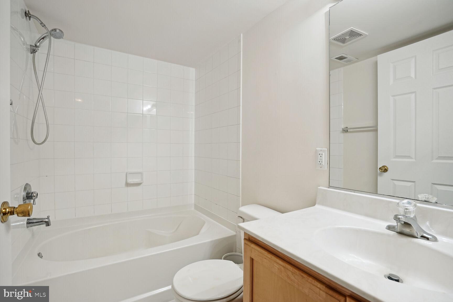 DALE CITY - Residential