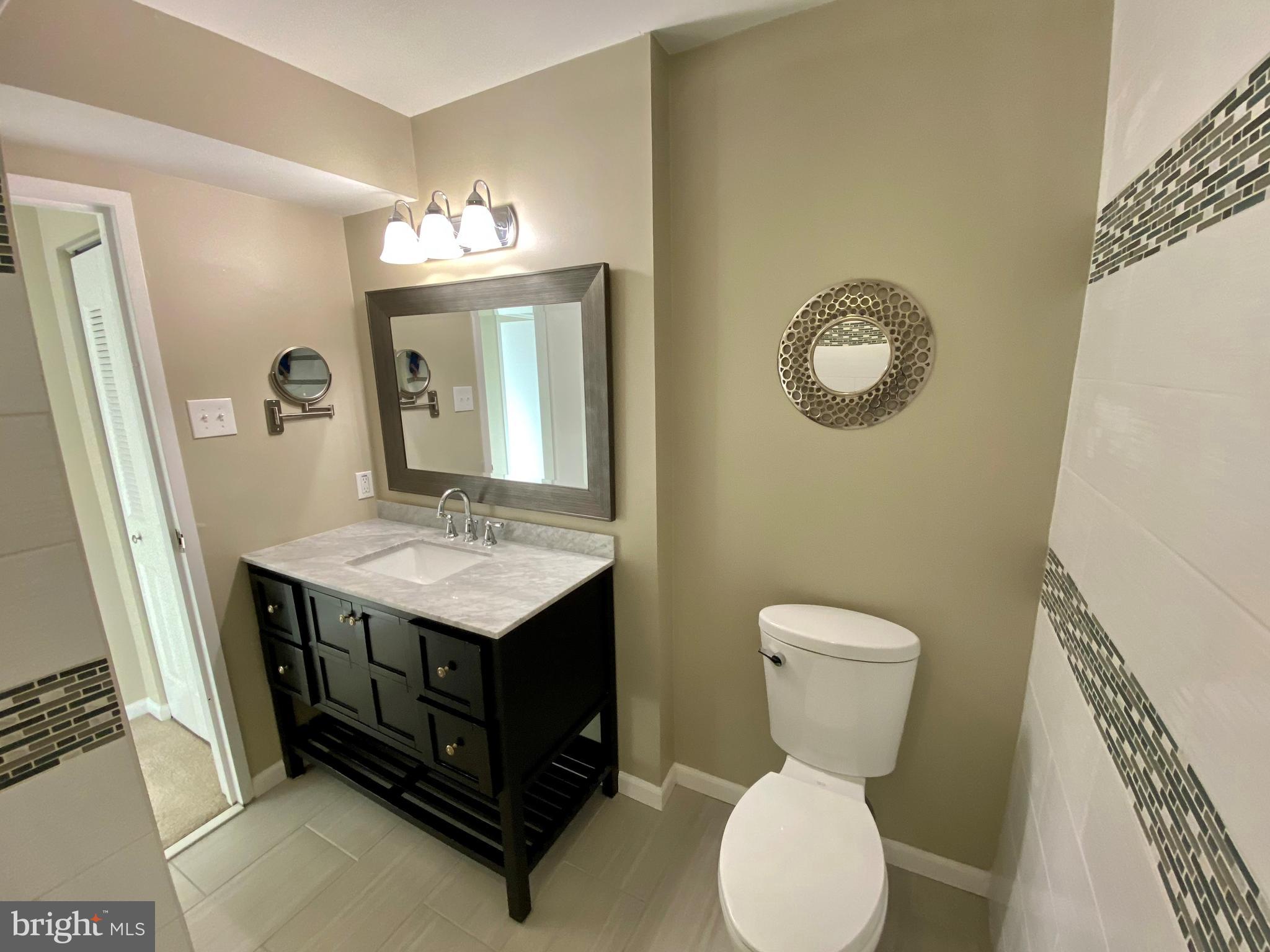 RIVA COMMONS - Residential Lease